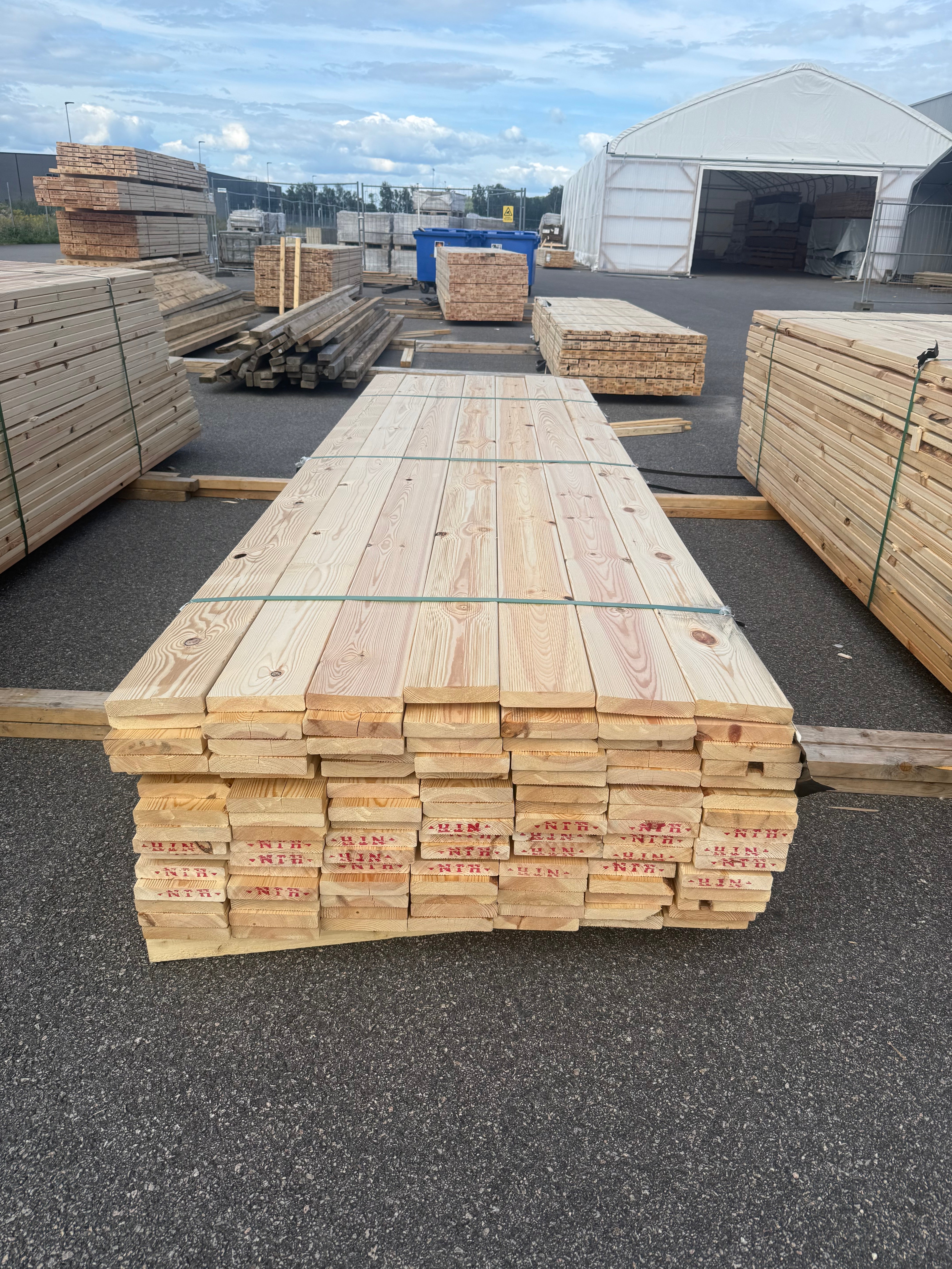 Paket Rillad Trall 28x145mm Furu