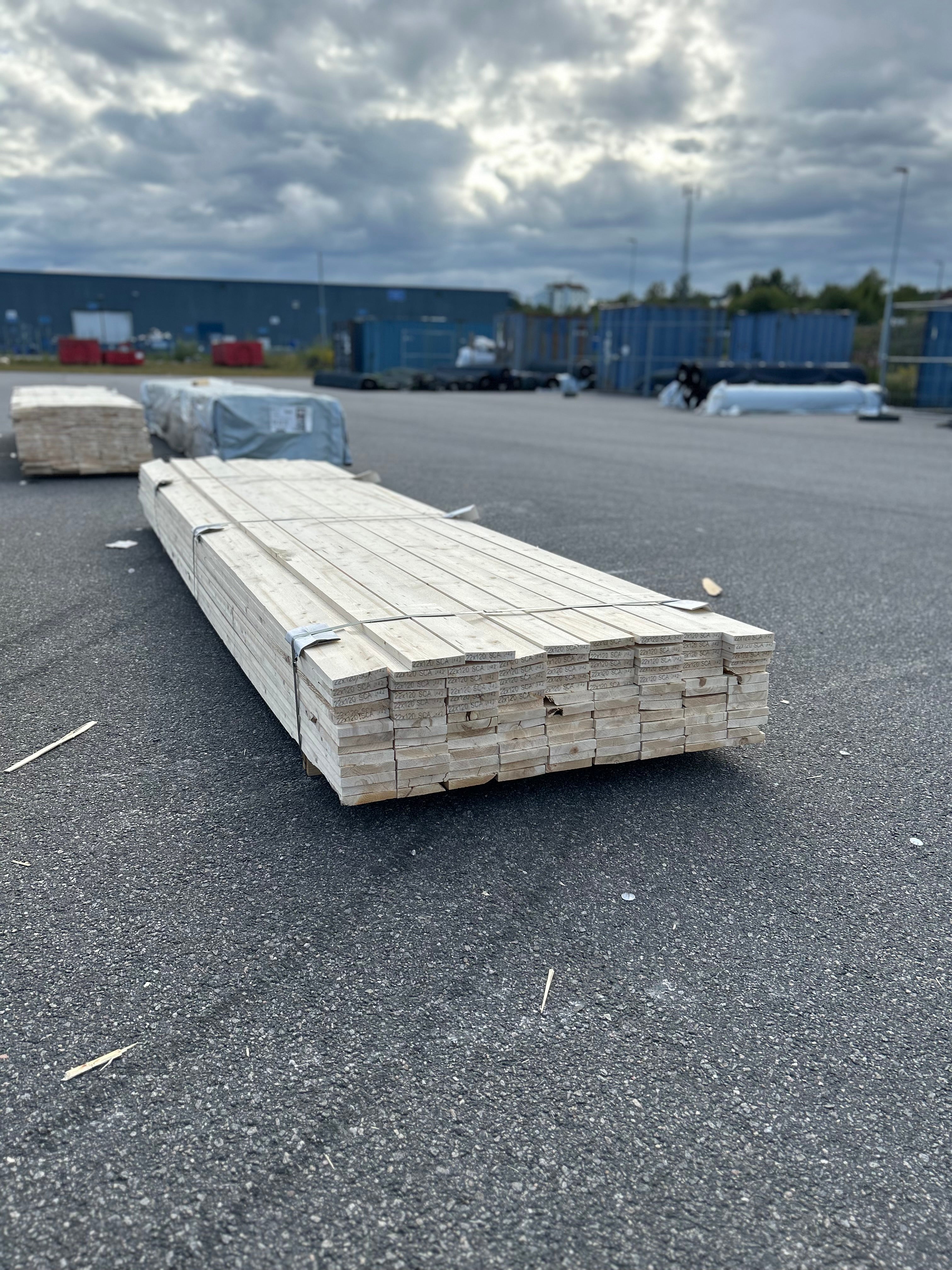 Paket Finsågad Panel 22x120mm 119st 4.20m – Andra sortering