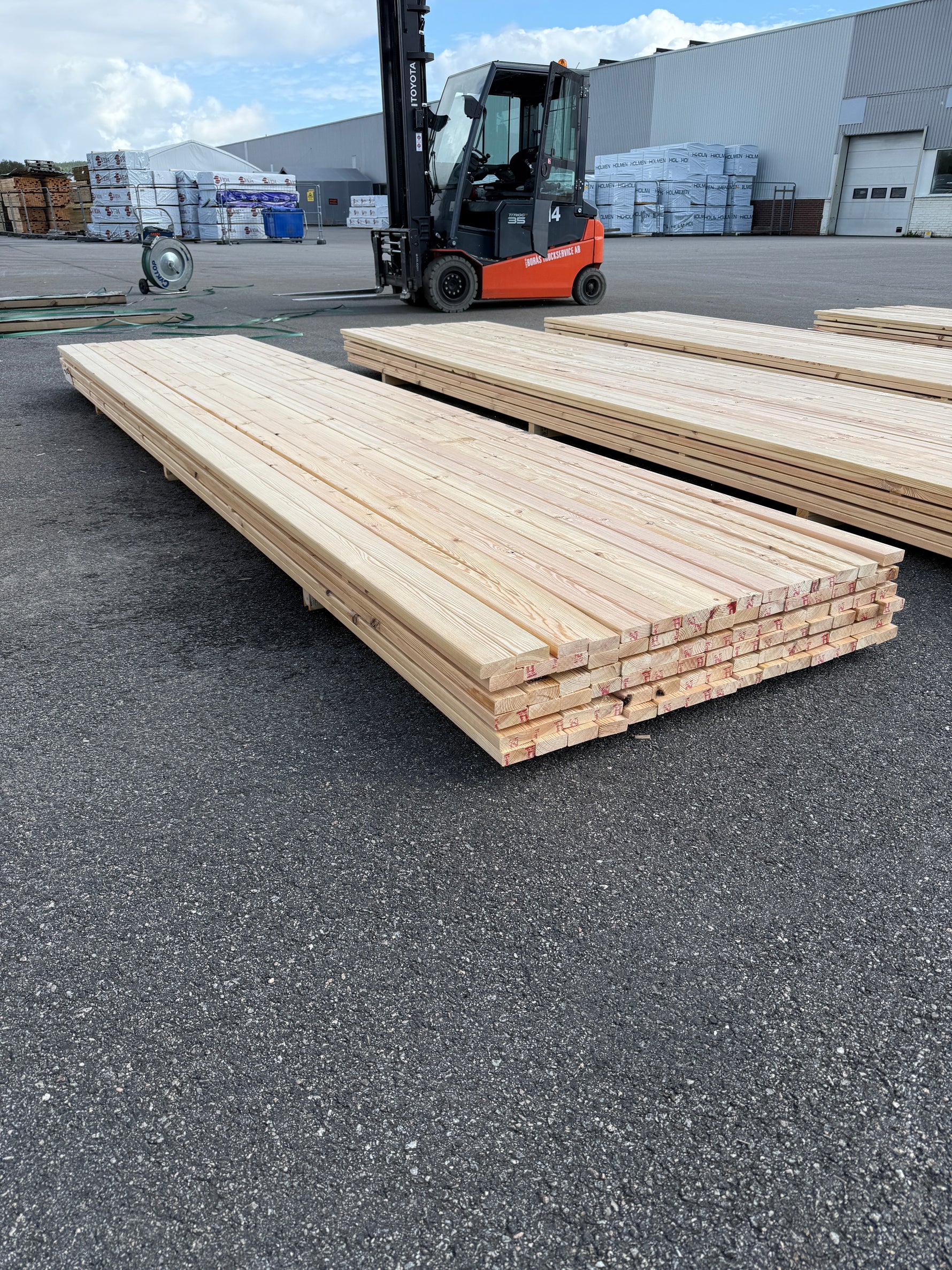 Parti Glespanel 28x70 mm – 4,80 m Furu 90 st