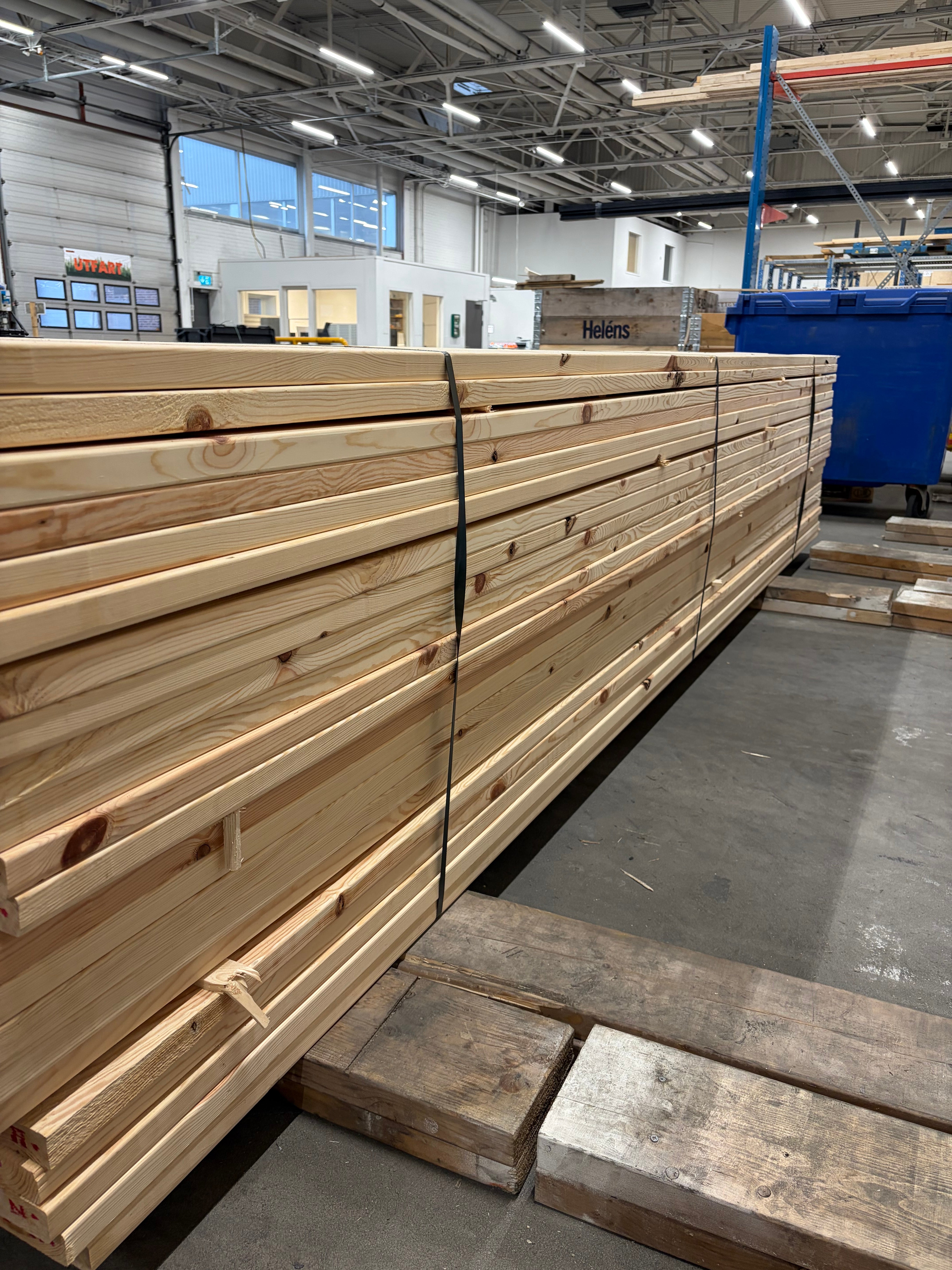 Hyvlad 34x145 Obehandlad Furu (Sekunda)