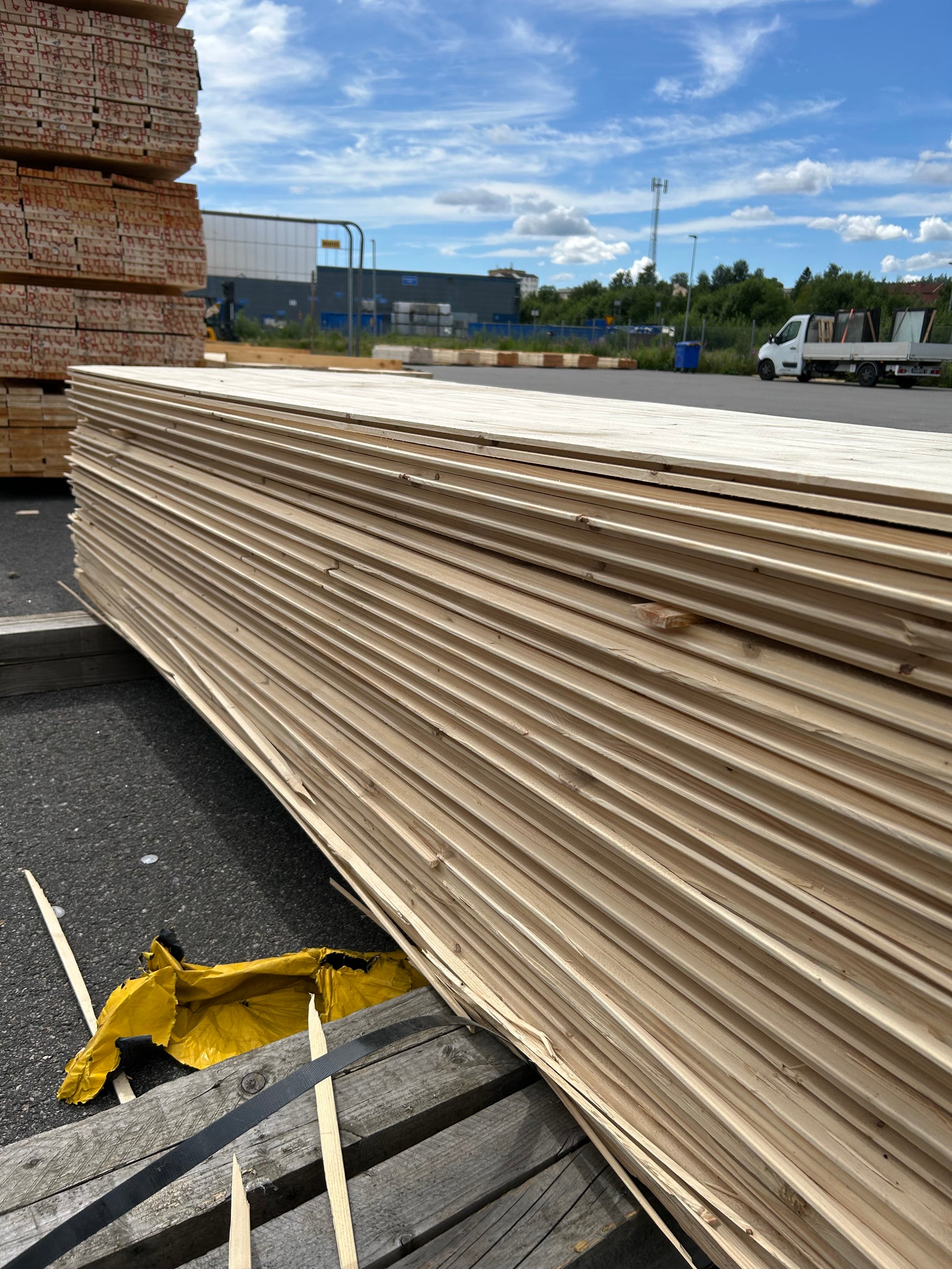 Paket Falsad Spårpanel 22x145mm- 2,50m 175 st Obehandlad