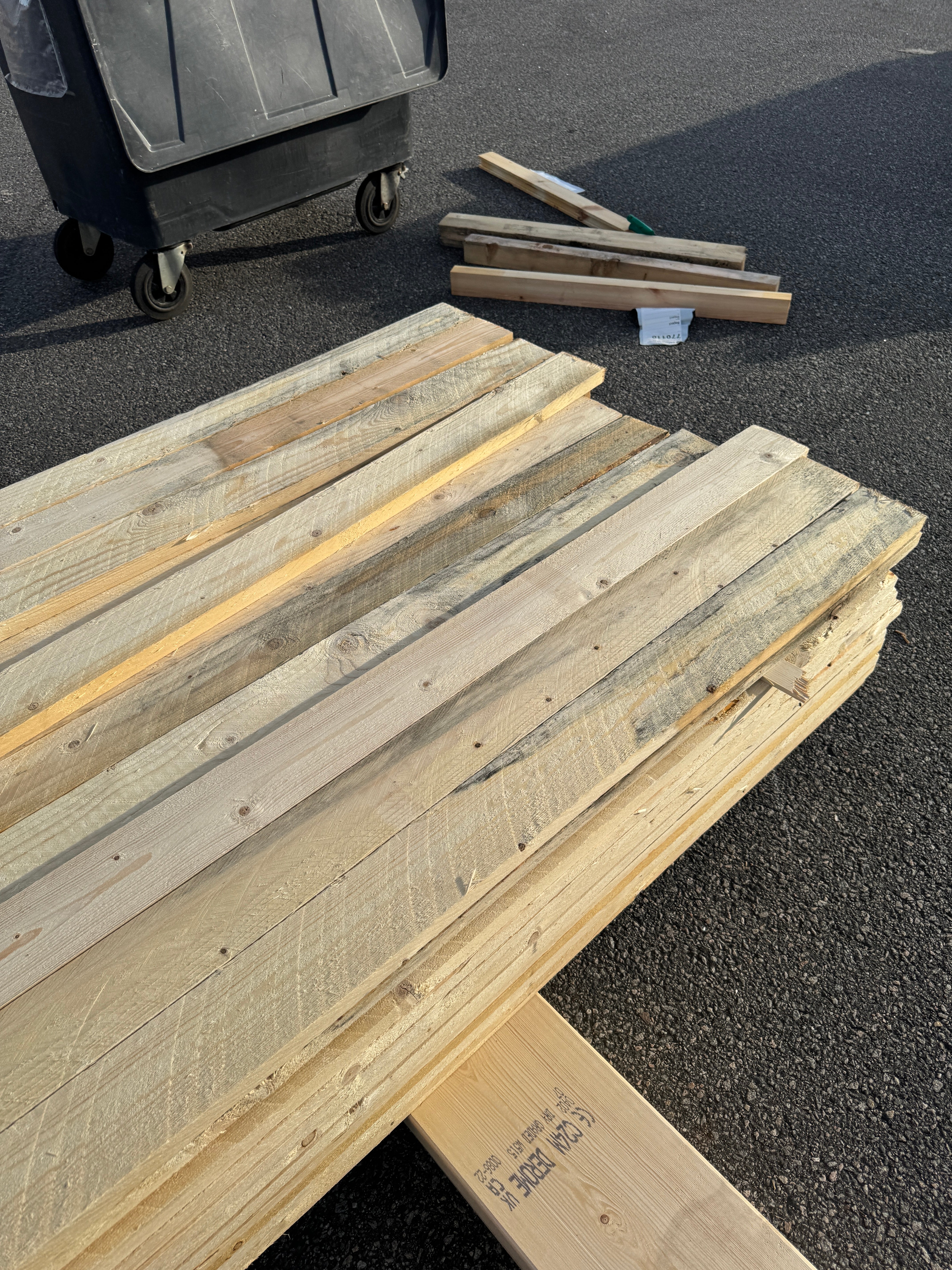 Paket Brädor 25x100mm Råsågad – 117 st (3,6–5,1 m, gran, obehandlad)