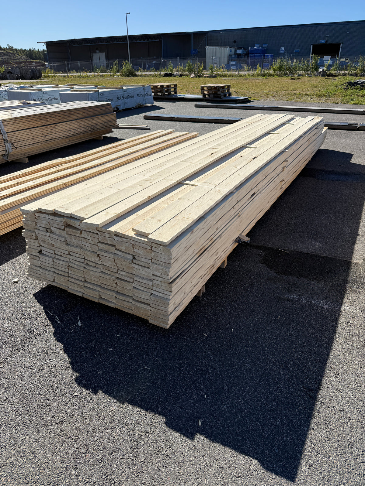 Paket Finsågade Brädor 22x120mm 4,80–5,40m 187st (Andra Sortering)