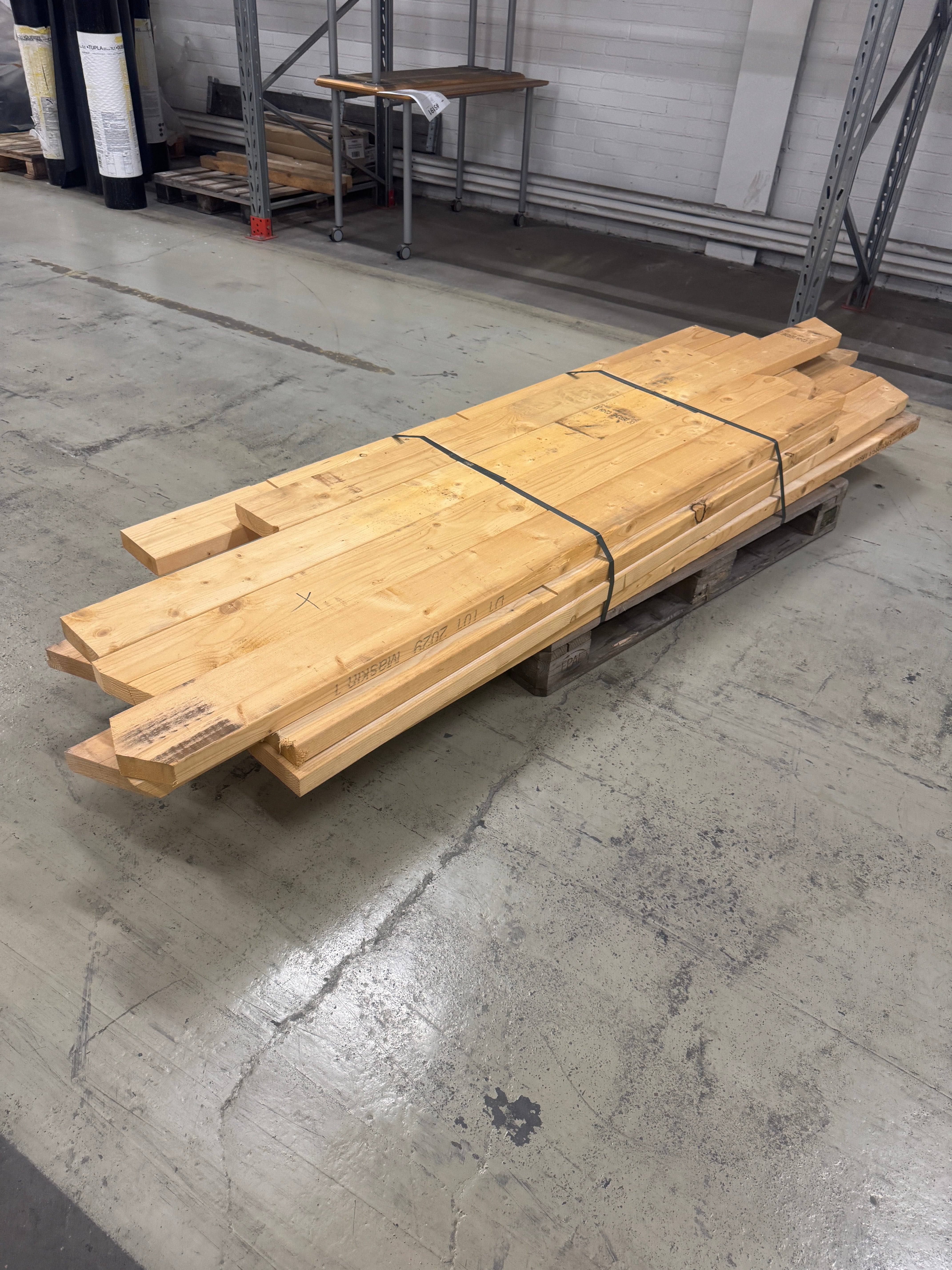Paket Virke 45x145 – ca 19 st (1,80–2,60 m, Gran)