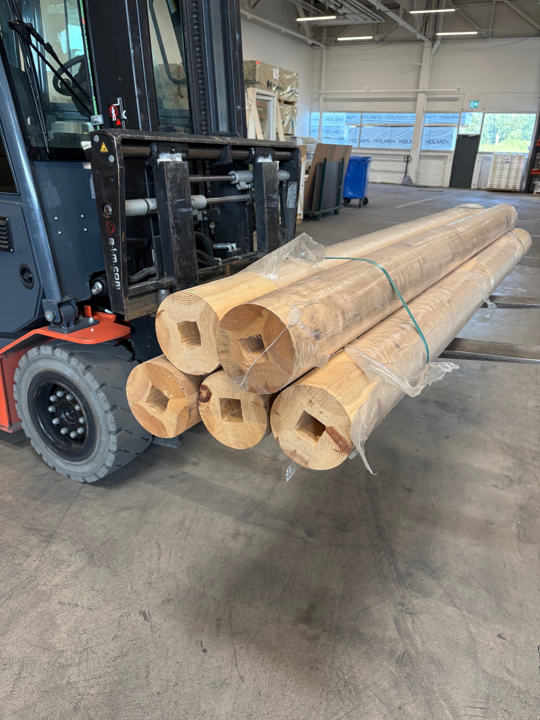 Parti Rund limträpelare 155x2500mm - 5 st