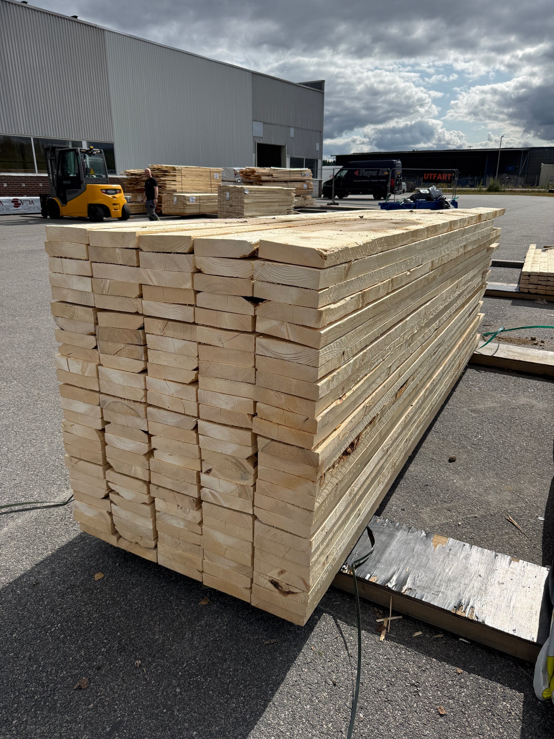 Paket Ohyvlade Reglar 47x200mm- 120st (3.0-3.90m)