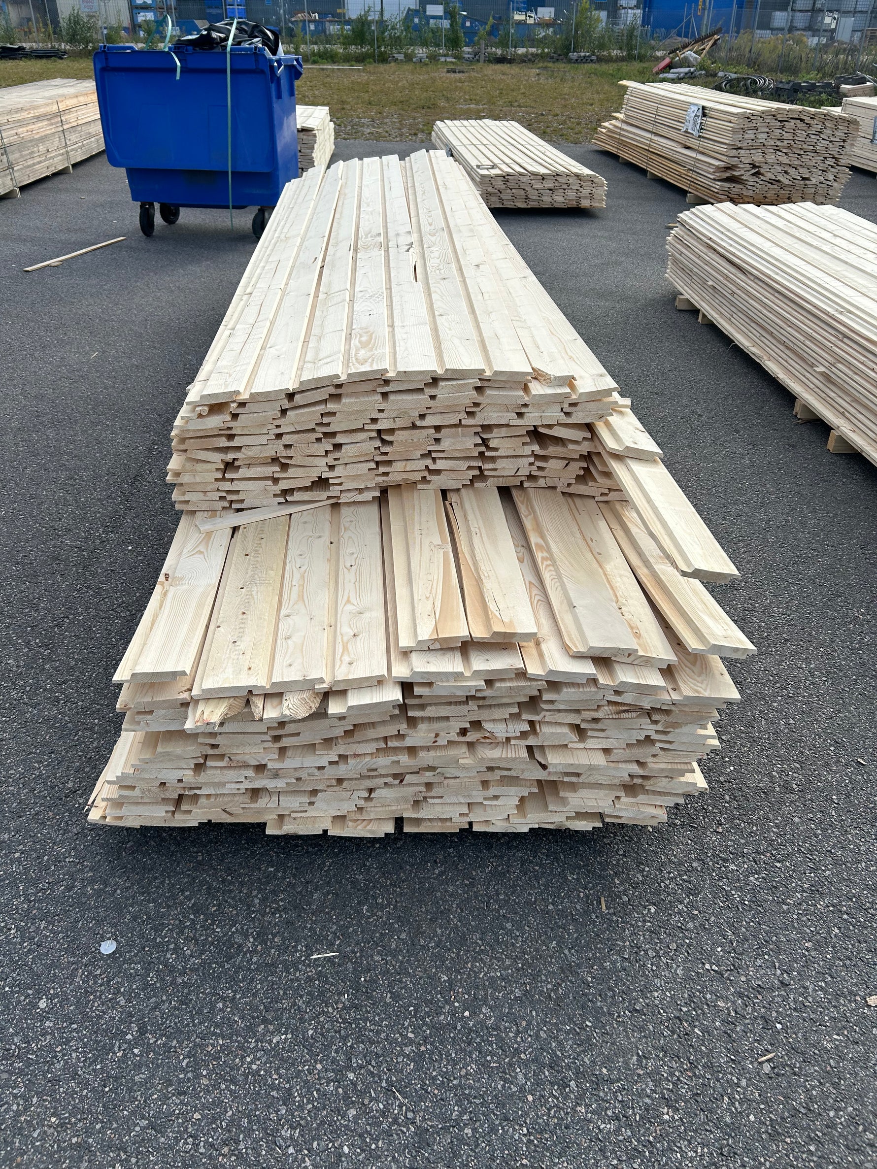 Paket Spårpanel 22x120 mm – 3,60–4,20 m (Andra sortering)