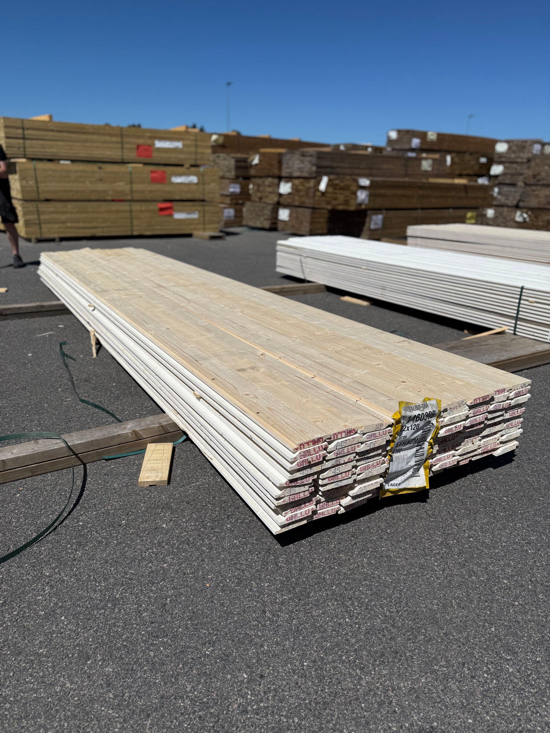 Paket Ytterpanel Enkelfas Halvspont 22x120mm, 108st 4.50m- Grundmålad
