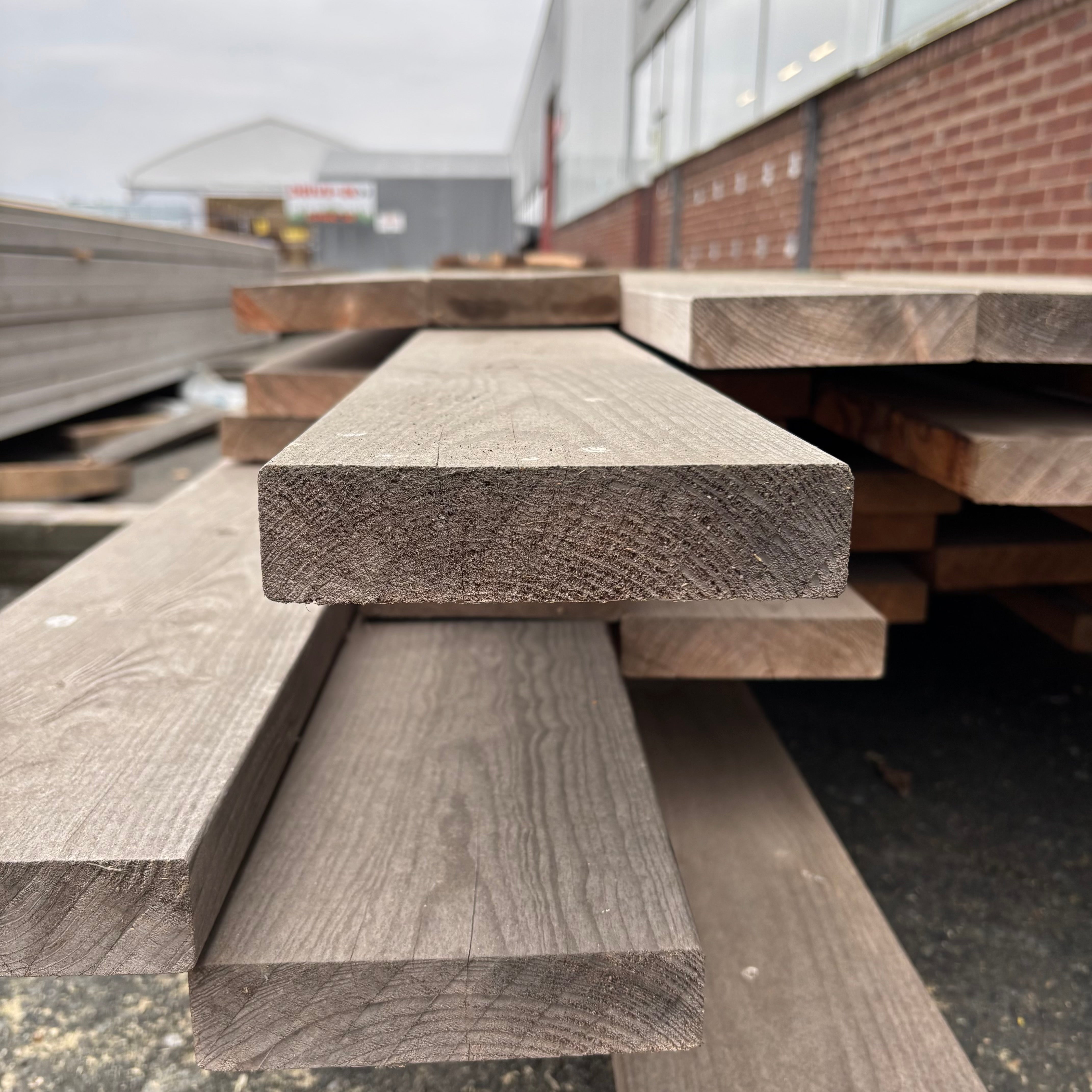 Paket Brädor Rundhyvlad 34x145mm – 70 st (3,6–5,4 m, Obehandlad Gran)