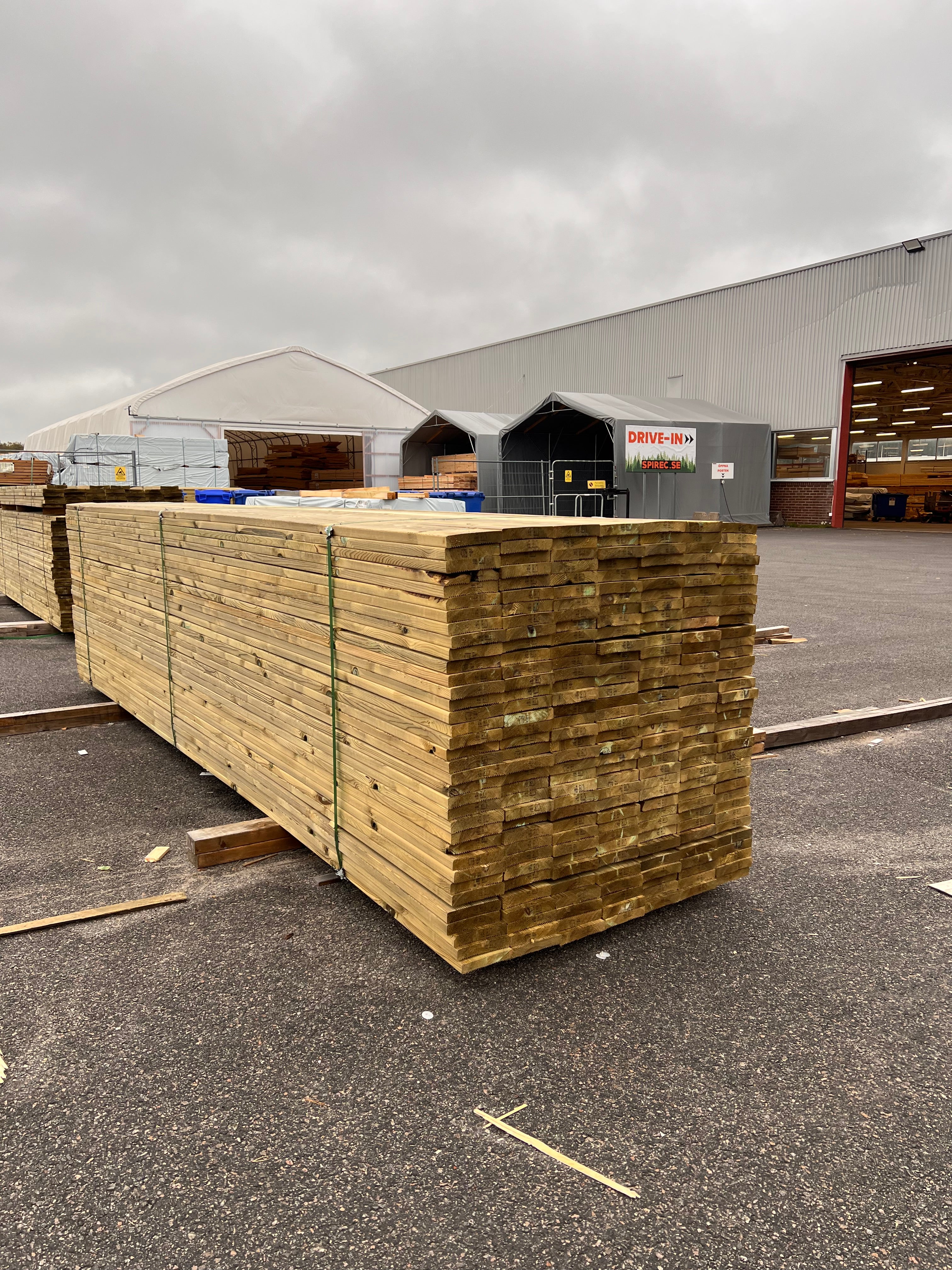 Paket Tryckimpregnerad Trall 27x145 Rillad 245 st 4,20m (B-Sortering)