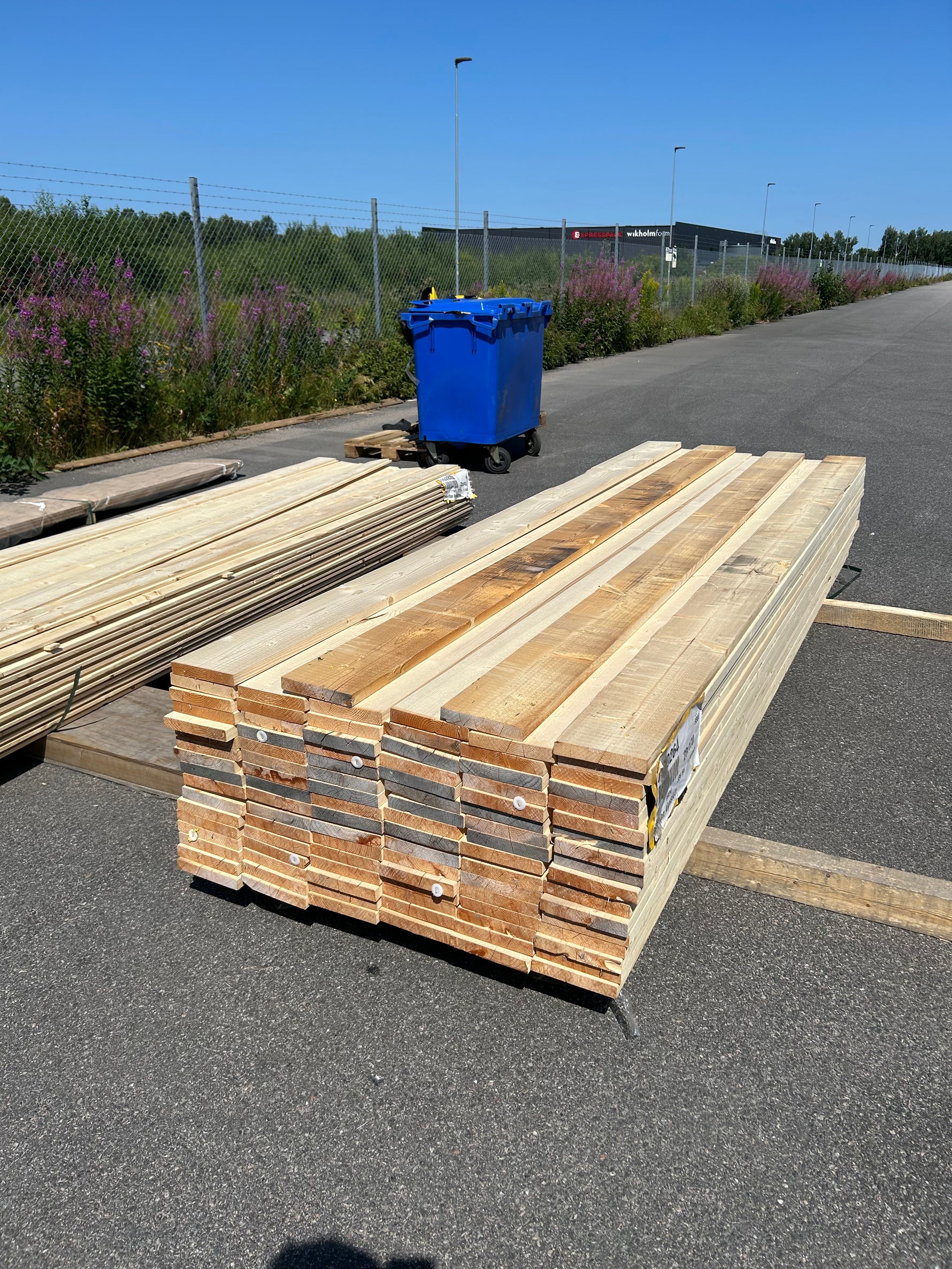 Paket Finsågade Brädor 28x170mm 100st 3.30m Obehandlade