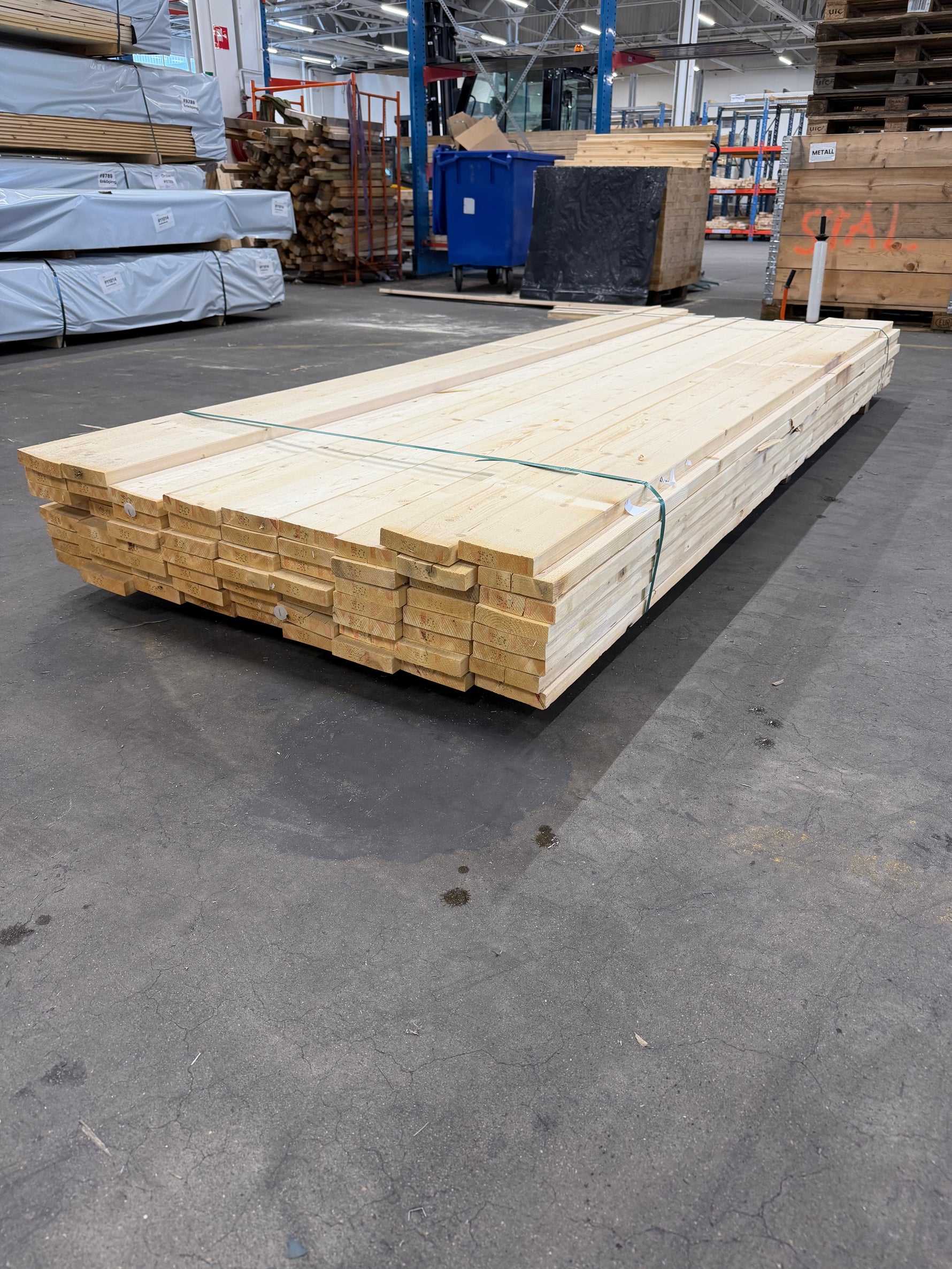 Paket Finsågade Brädor 28x120mm, 3.0m, 67 st