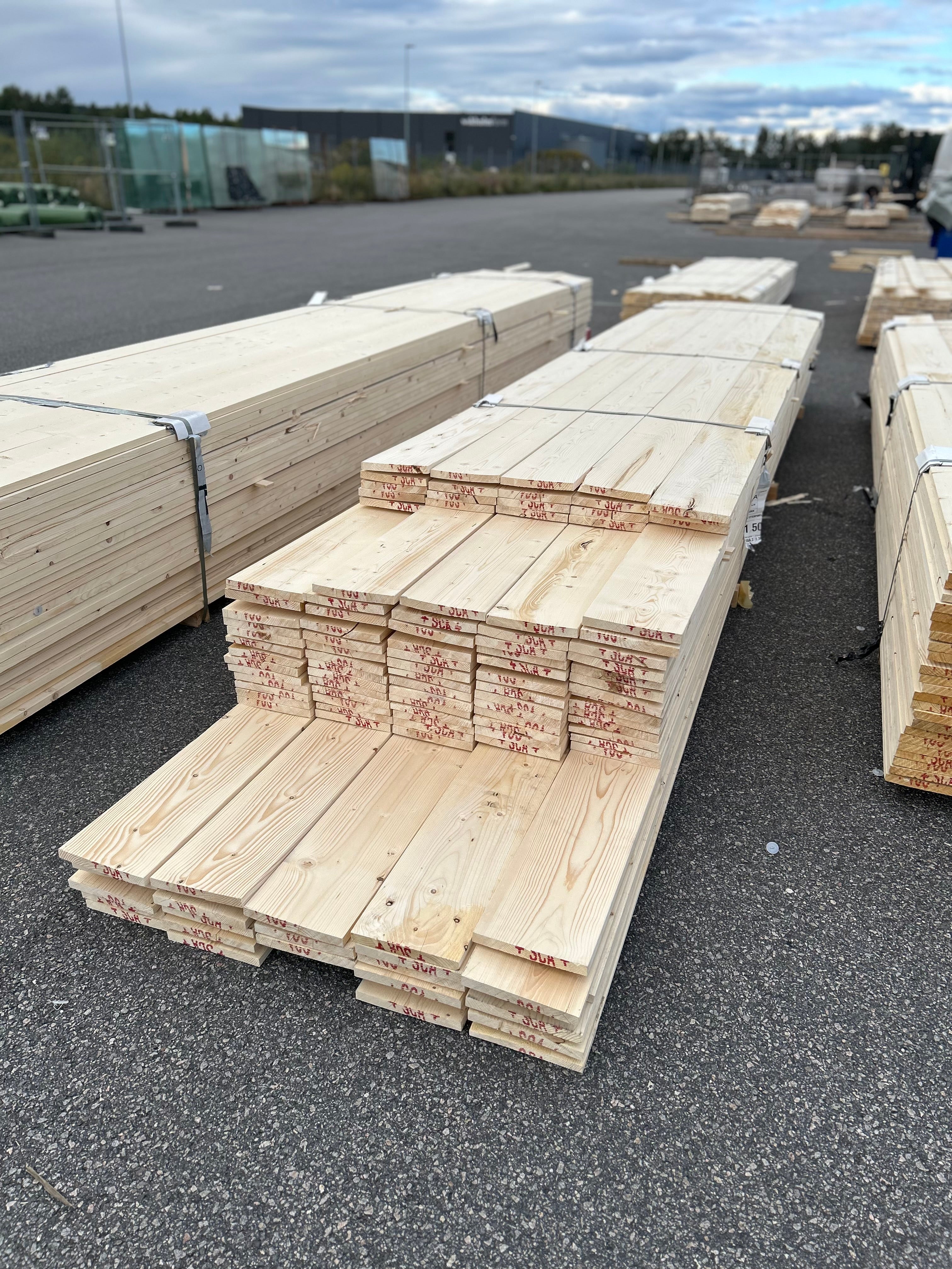 Paket Finsågad Panel 22x195mm 112st 4.20–5.40m – Andra sortering