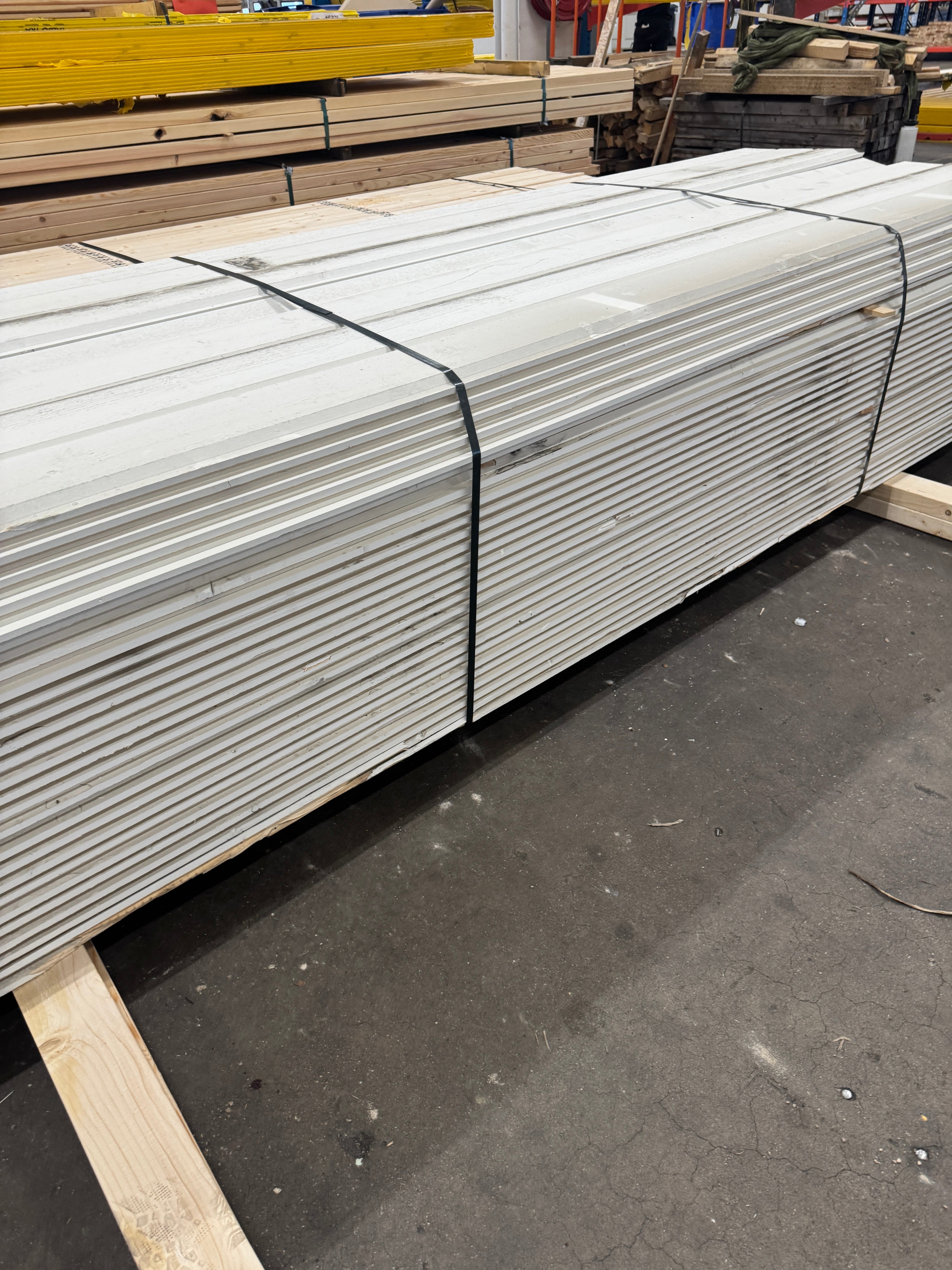 Paket Ytterpanel Enkelfas Halvspont Ändspont 22x145mm – 184 st