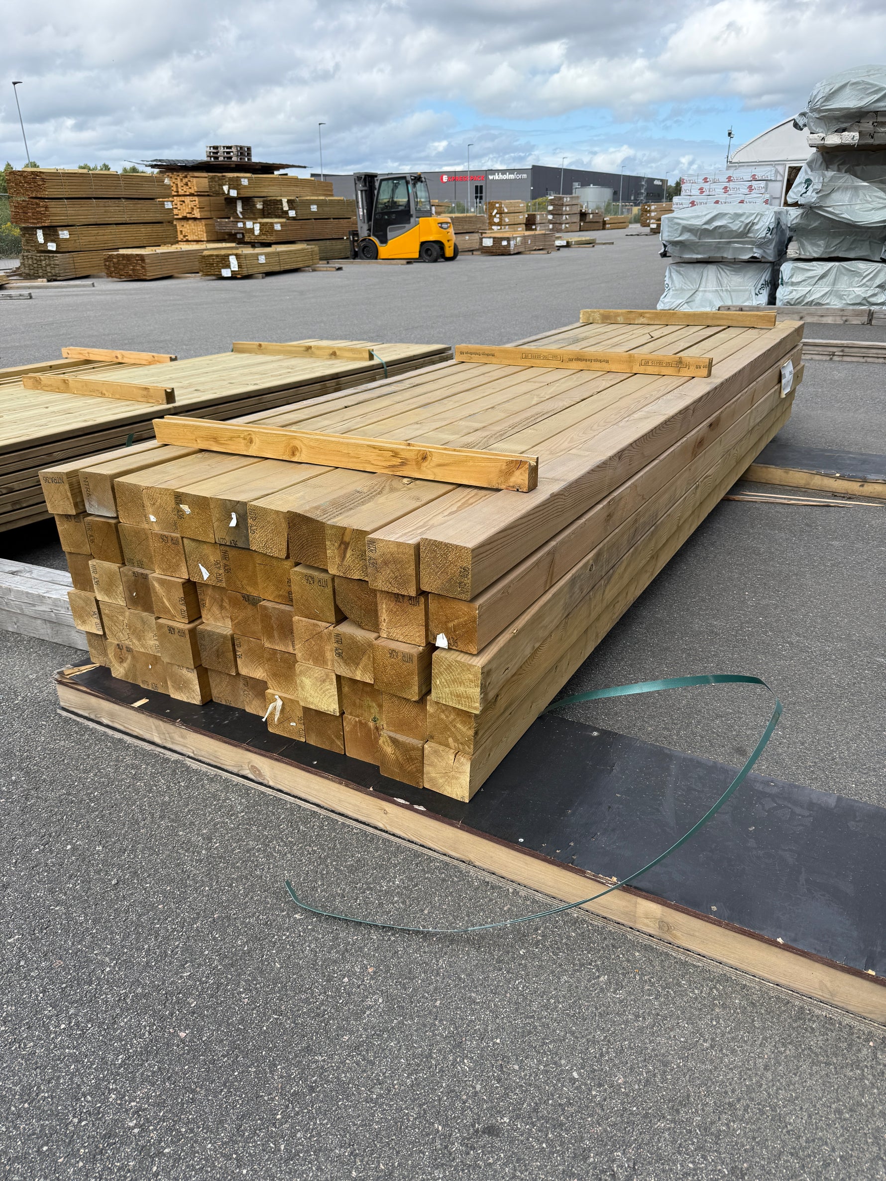 Paket Tryckimpregnerade Stolpar 95×95 mm, 55 st 3,60 m (NTR/A)