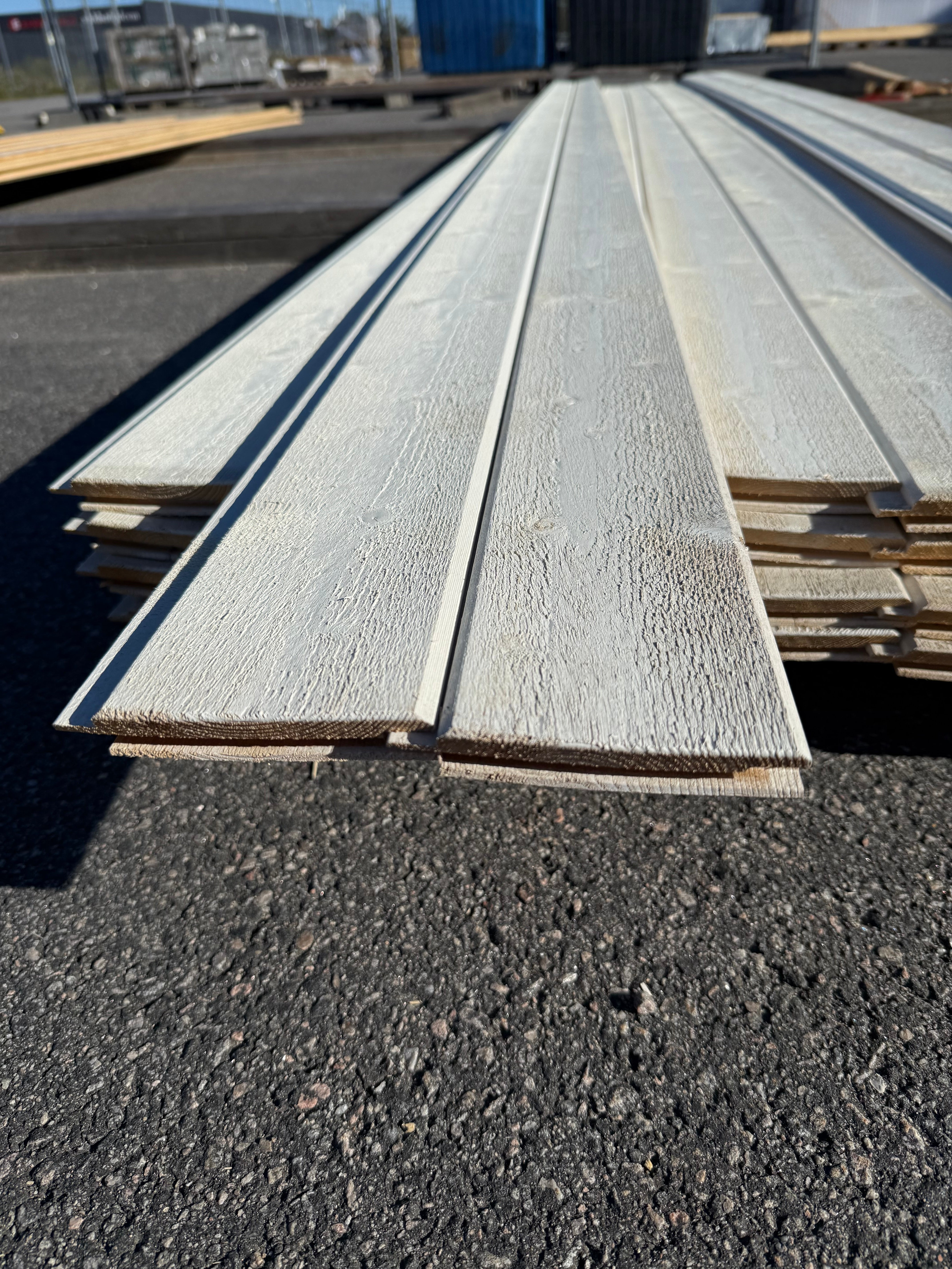 Paket Ytterpanel 22x120mm – 36 st (5,40 m, gran, grundmålad, ändspont)