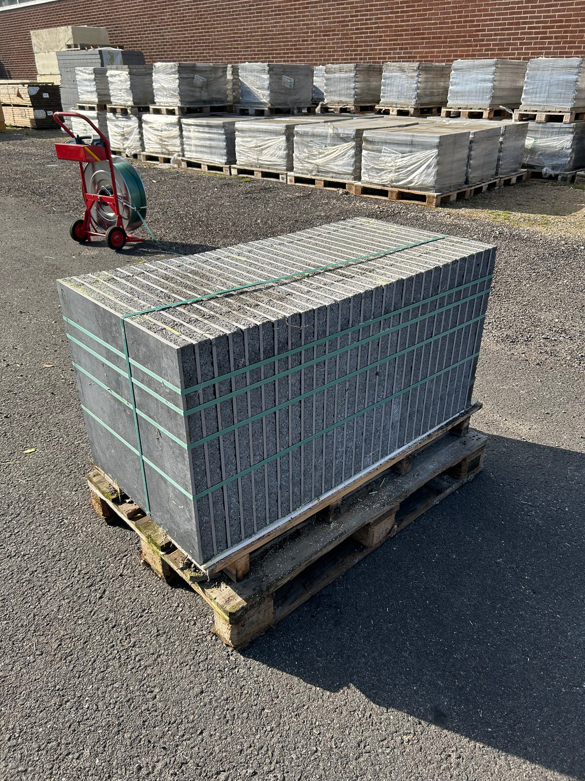 Pall GeoCeramica Marmorsten Svart 600×600×40 mm – 28 st, 10,08 m²
