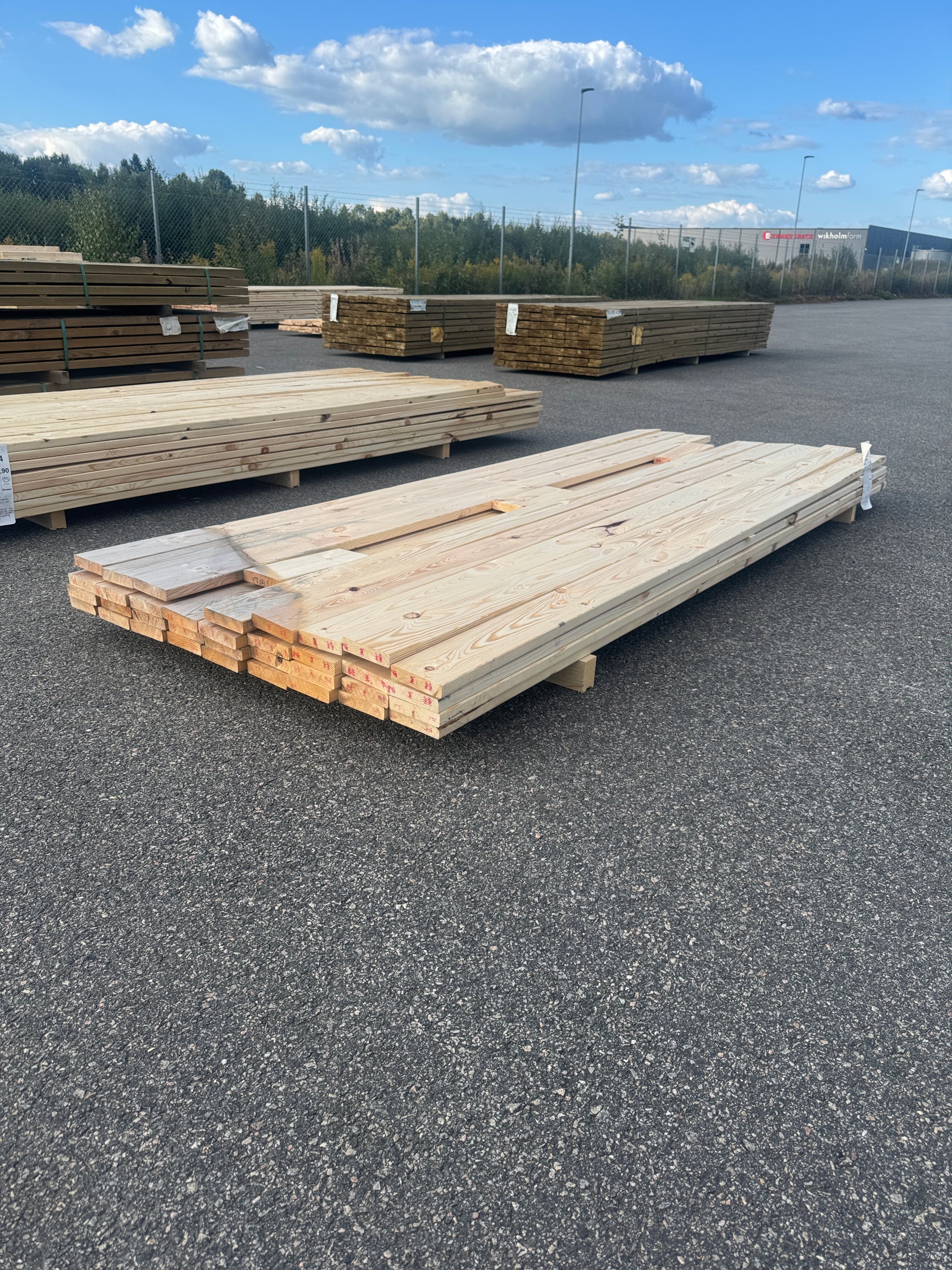 Paket Hyvlad 28x120 – 35st – 2.70 m – ANDRASORTERING