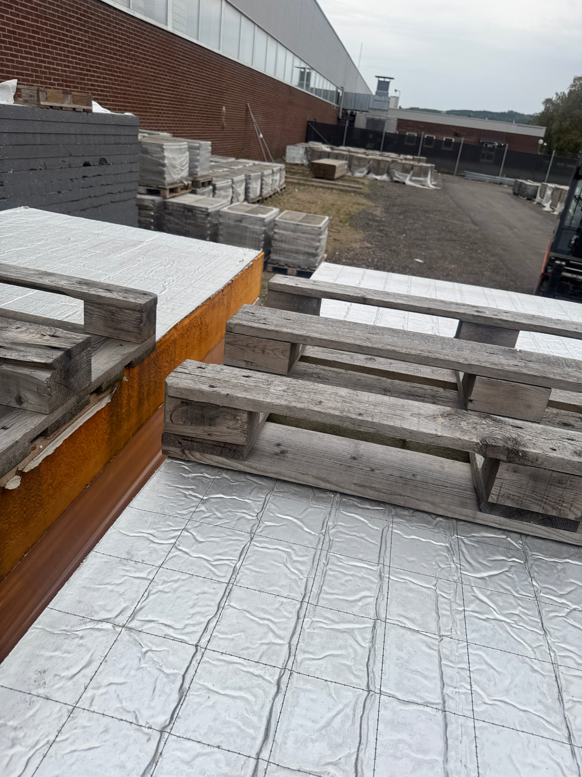 2 Pall PIR-isolering 210x1200x2400mm – 14st – ca 40,3m²