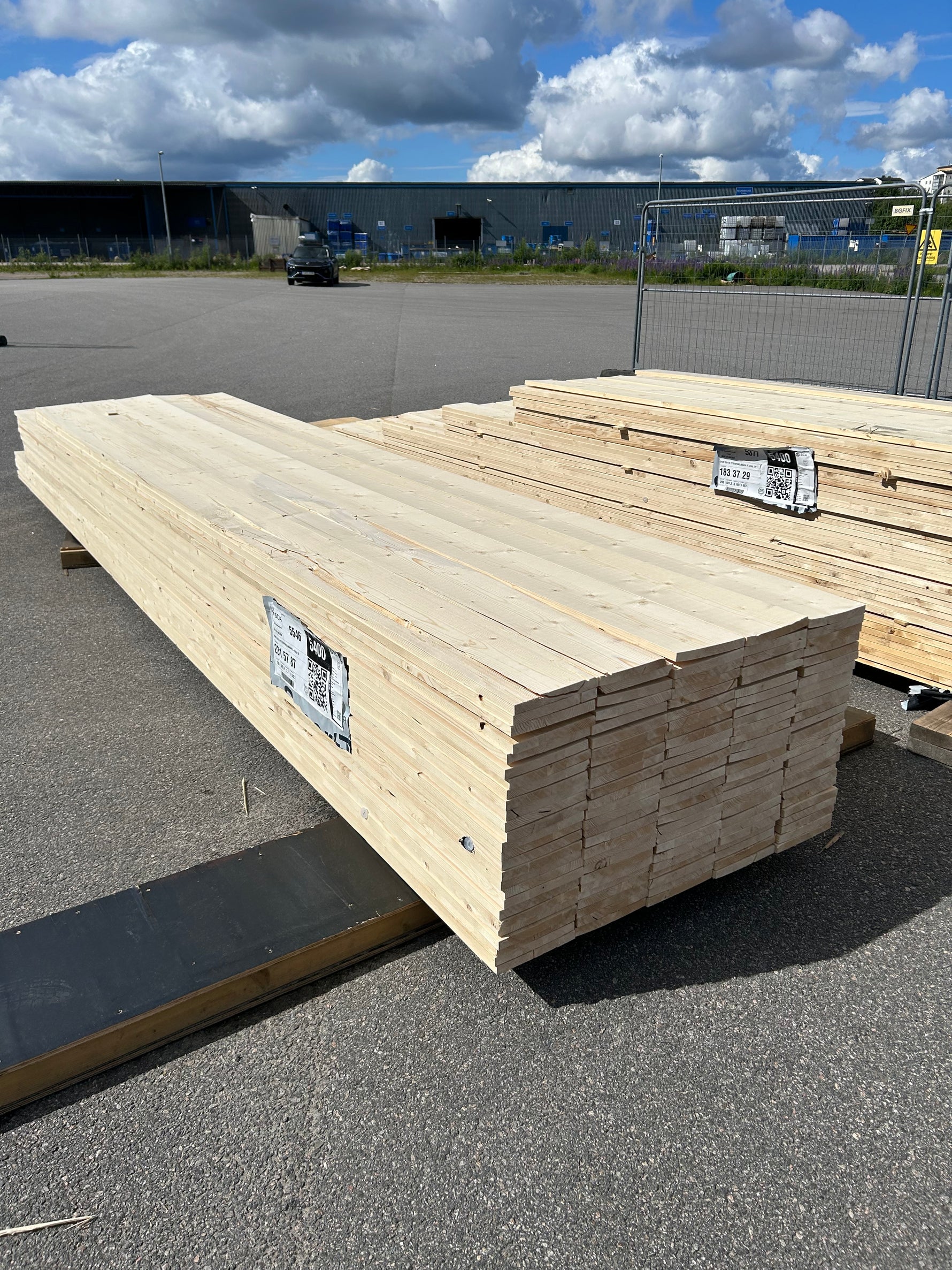 Paket Finsågade Brädor 22x195mm, 129st 4,20–5,40m (Andra sortering)
