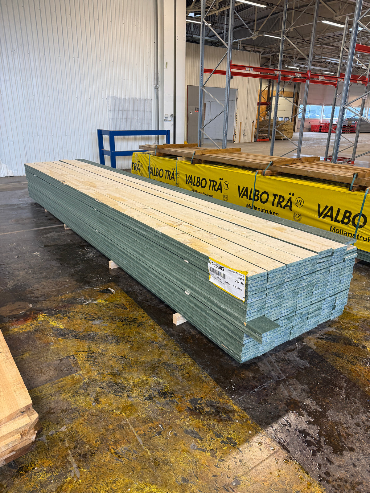 Paket Finsågade Brädor 22×145 mm Mellanstrukna 5,40 m – 175 st