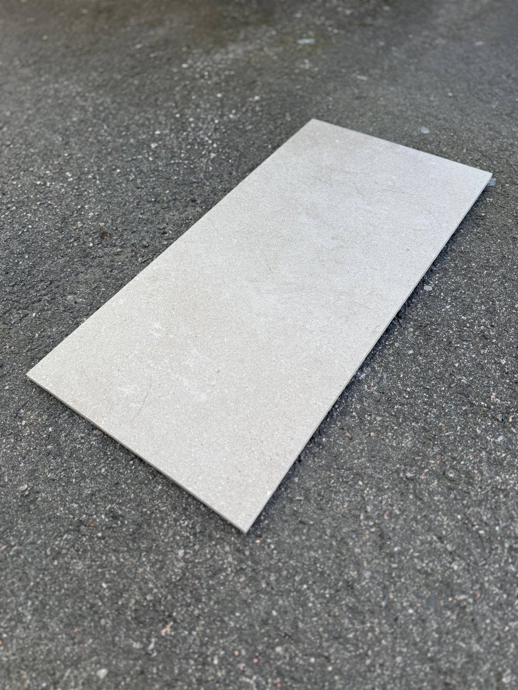 Parti Granitkeramik Tundra Greige 30×60 cm – 48,24kvm