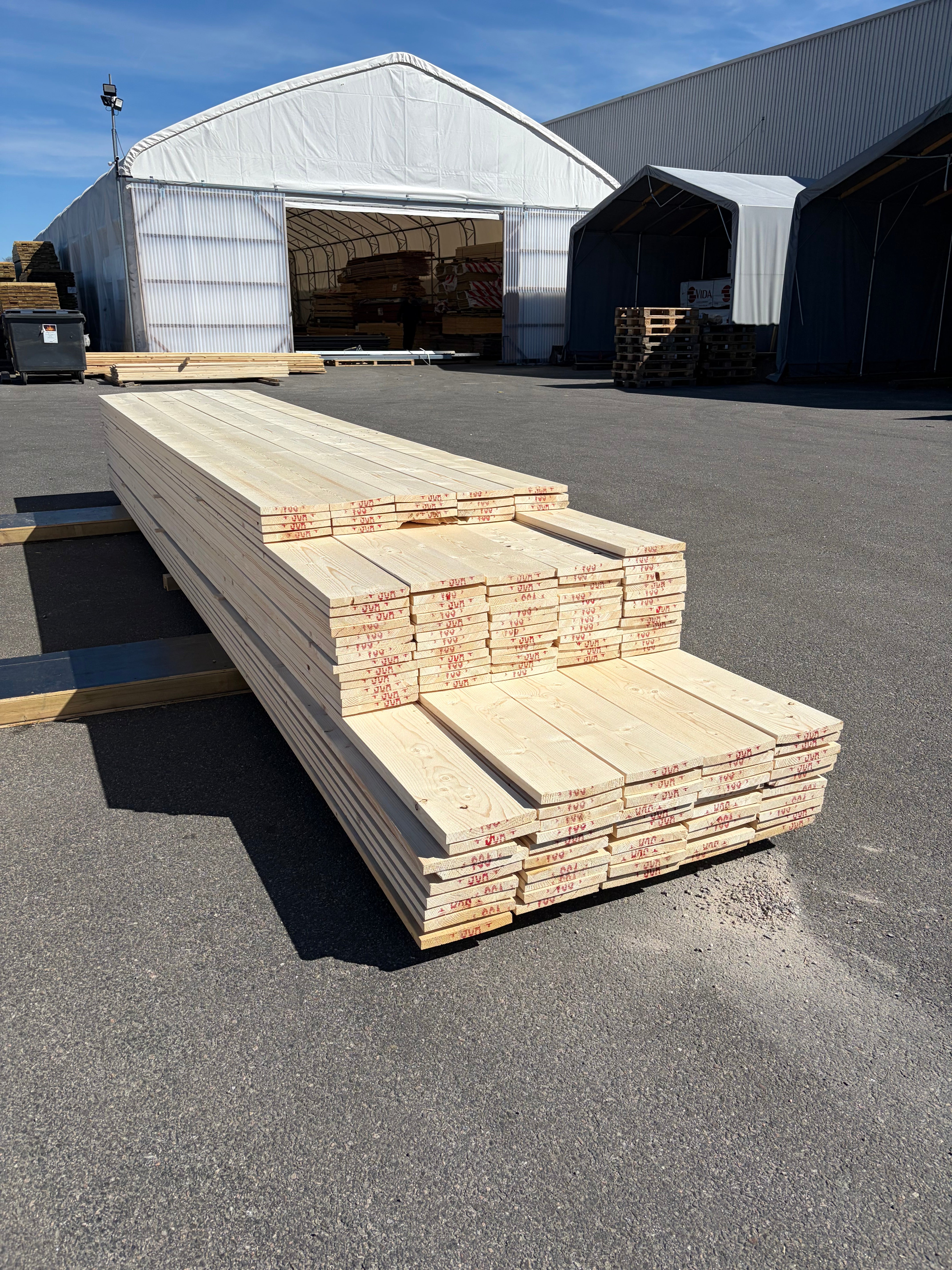 Paket Finsågade Brädor 22x195mm, 130st (4.2–5.4m) Andra Sortering