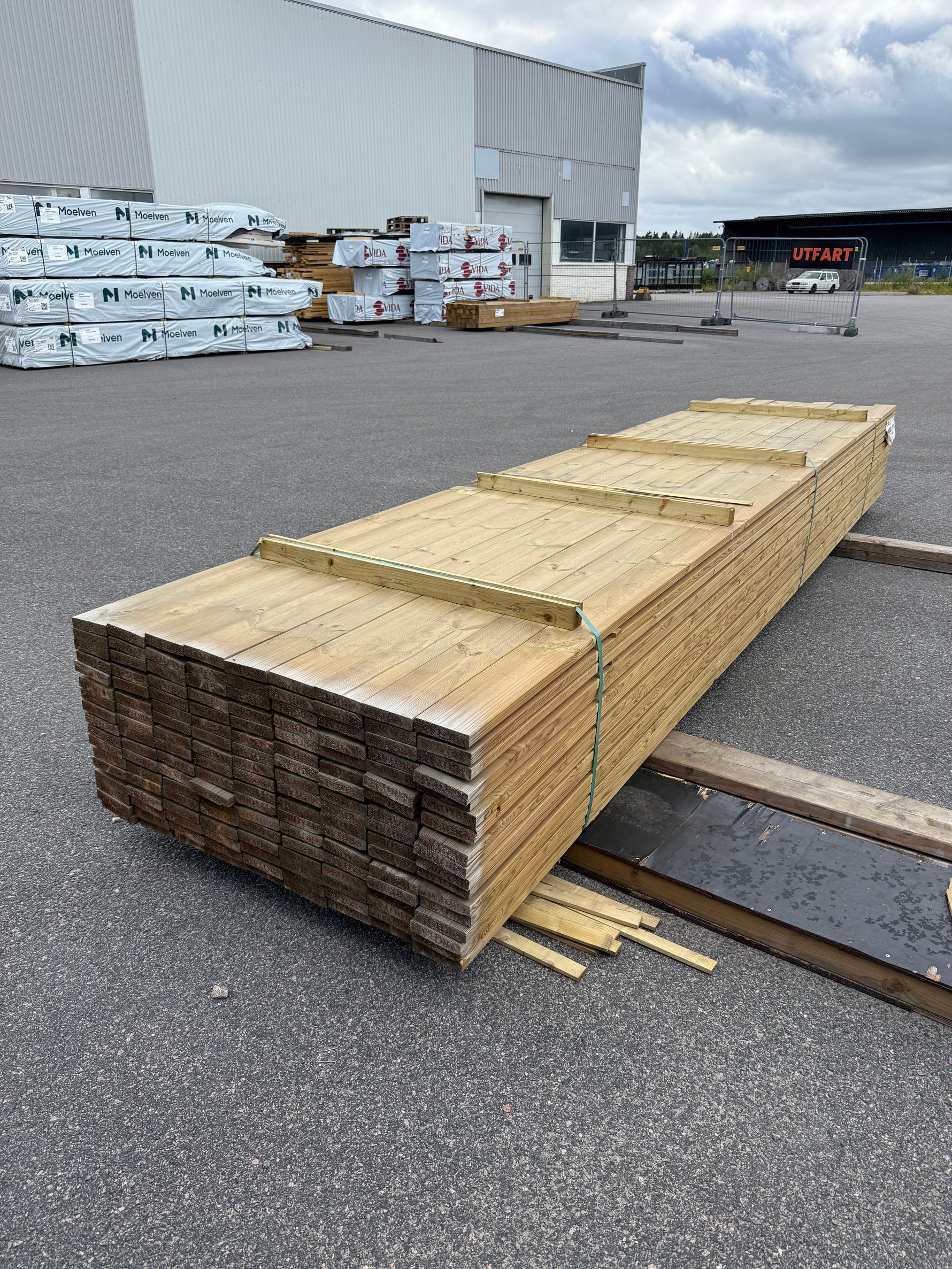 Paket Tryckimpregnerad Trall 28x120mm 4.80m 153st G4-3