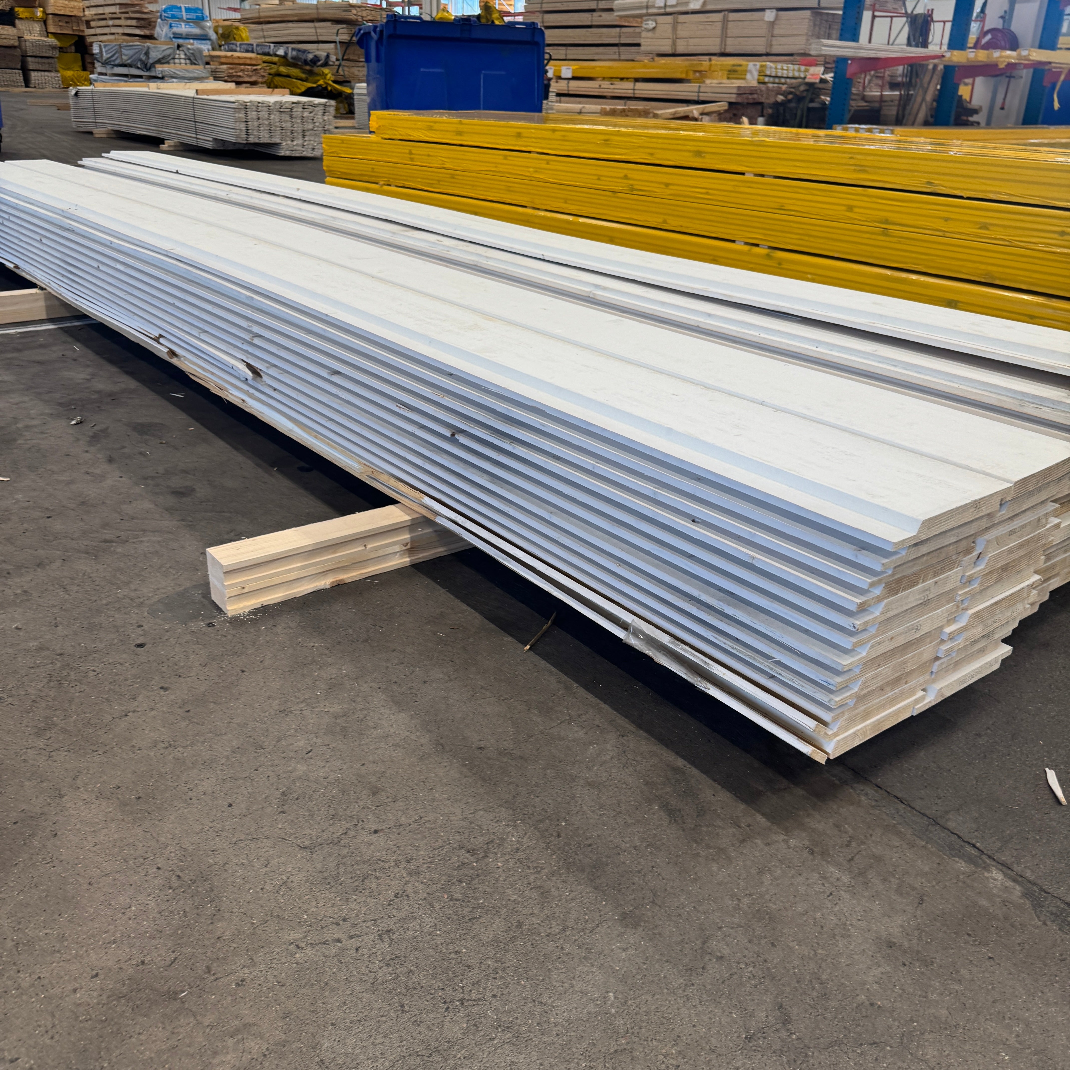 Paket Ytterpanel Limplan Enkelfas 25x225mm – 59 st (4,80 m, gran, grundmålad vit)