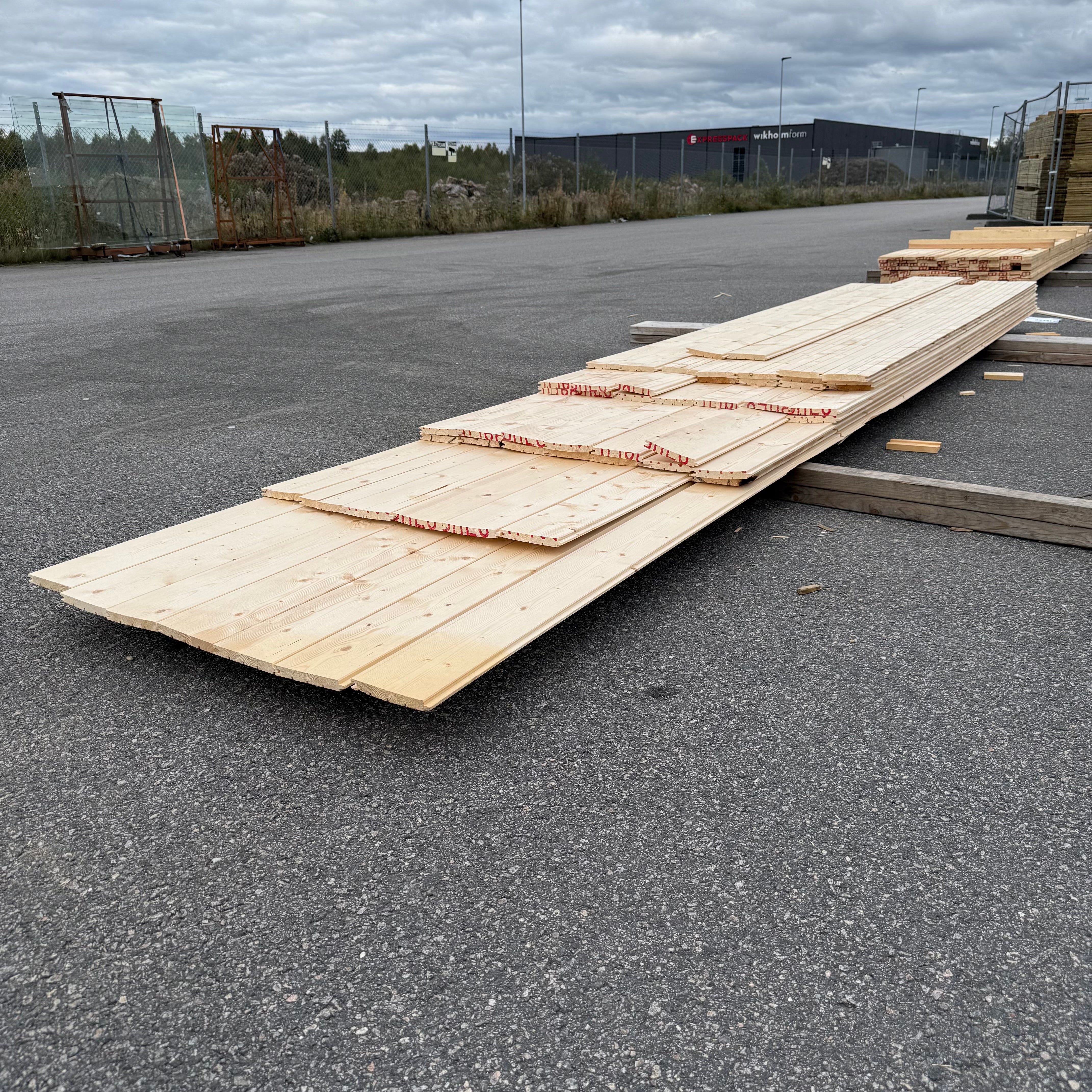 Paket Panel Gran Turbofas Utskott 20x145mm – 38 st (3,00–5,05 m, gran, obehandlad)