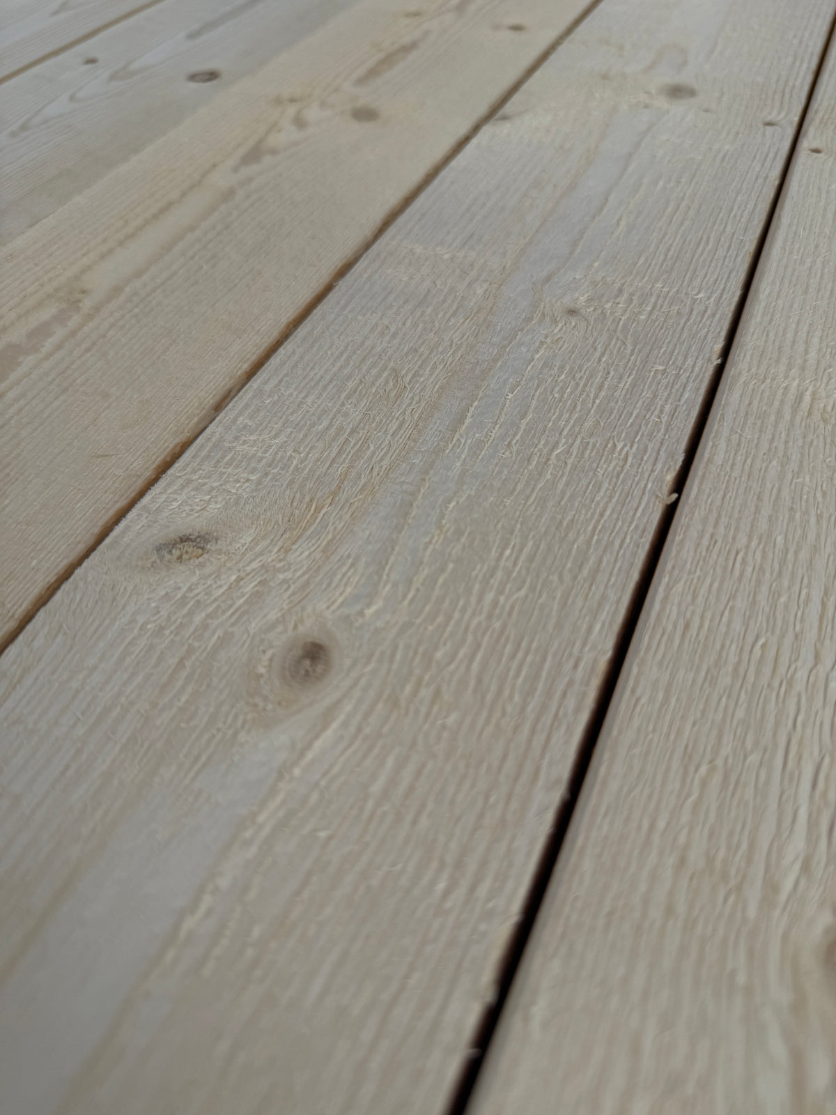Paket Finsågade Brädor 22x95 mm – 3,60m 275st (Obehandlade)
