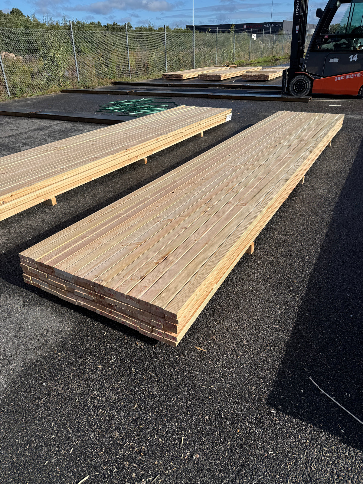 Parti Glespanel 28×70 mm – 5,40 m Furu 90 st