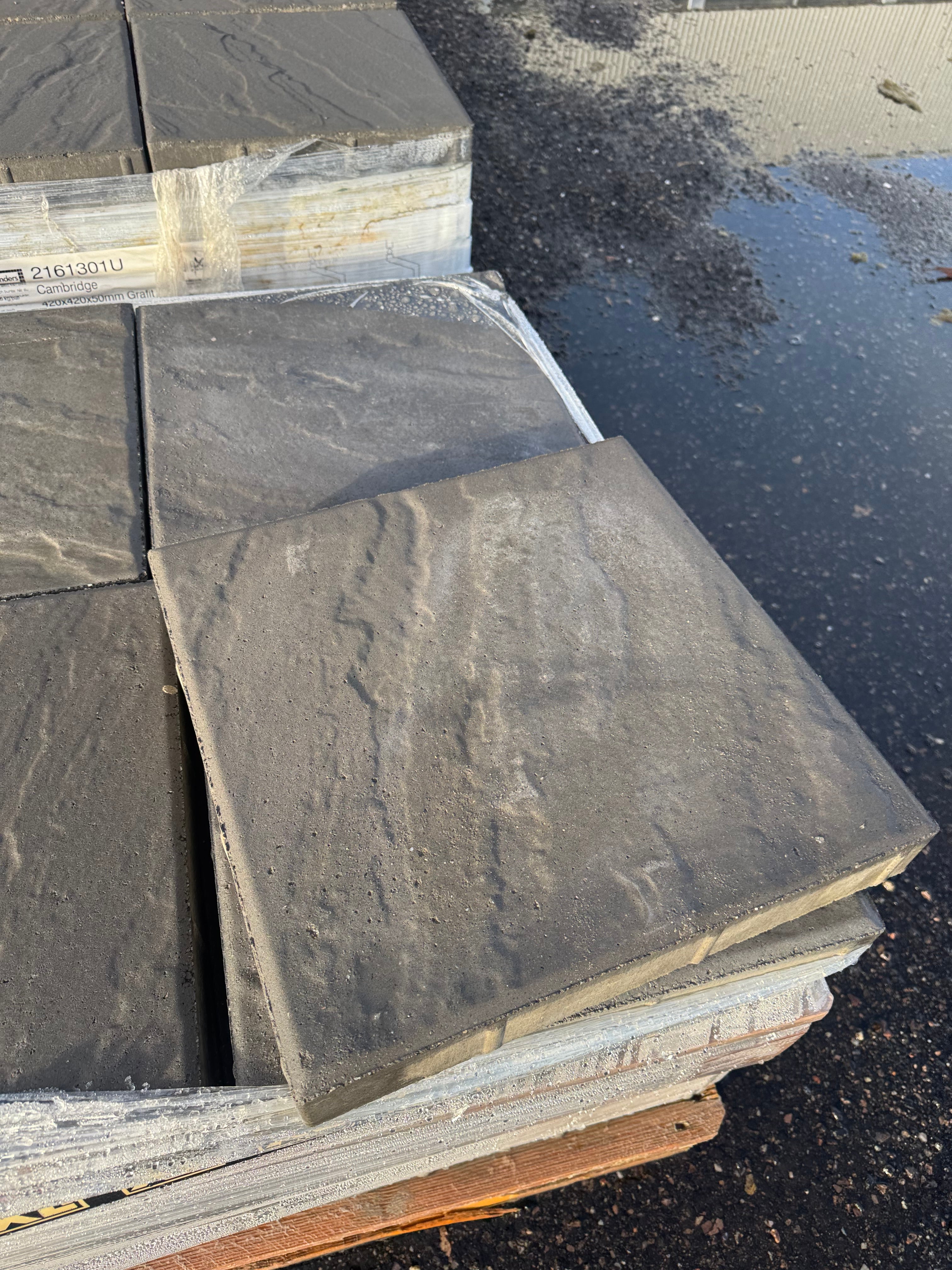 Marksten Cambridge 420x420x50 mm – Grafit 170 kr/kvm