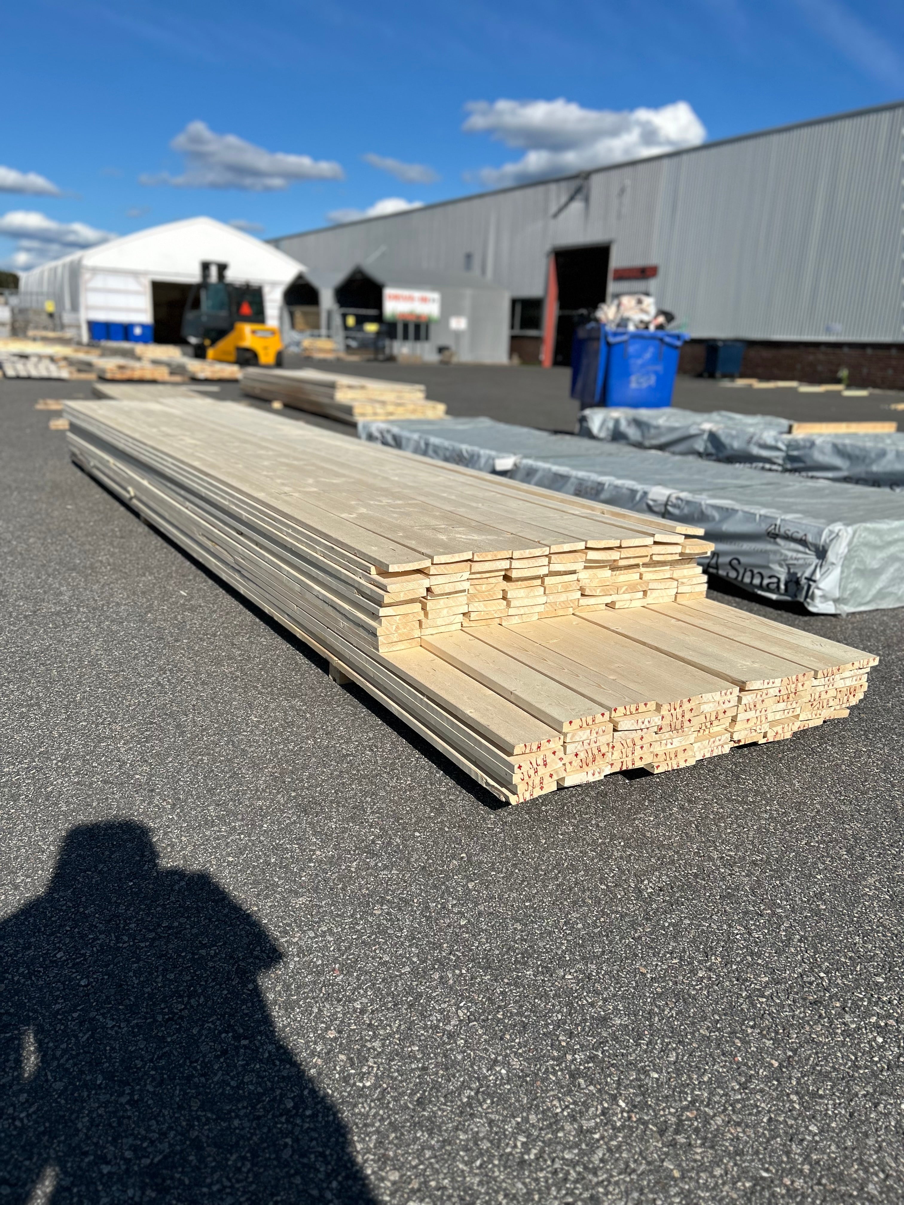 Paket Finsågad Panel 22x120mm 142st 4.80–5.40m – Andra sortering