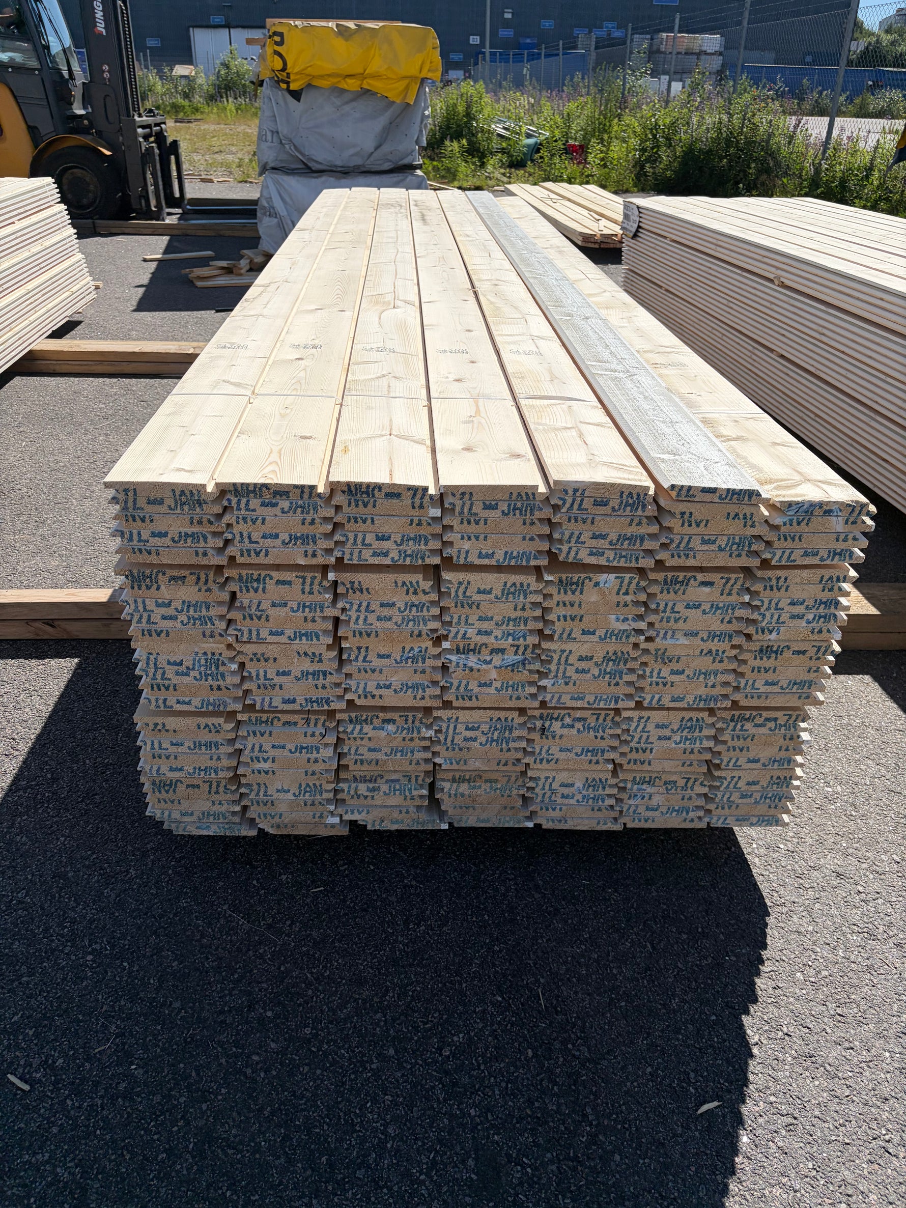 Paket Ytterpanel Dubbelfas Halvspont 22x145mm, 174st 4.20m Grundmålad Vit