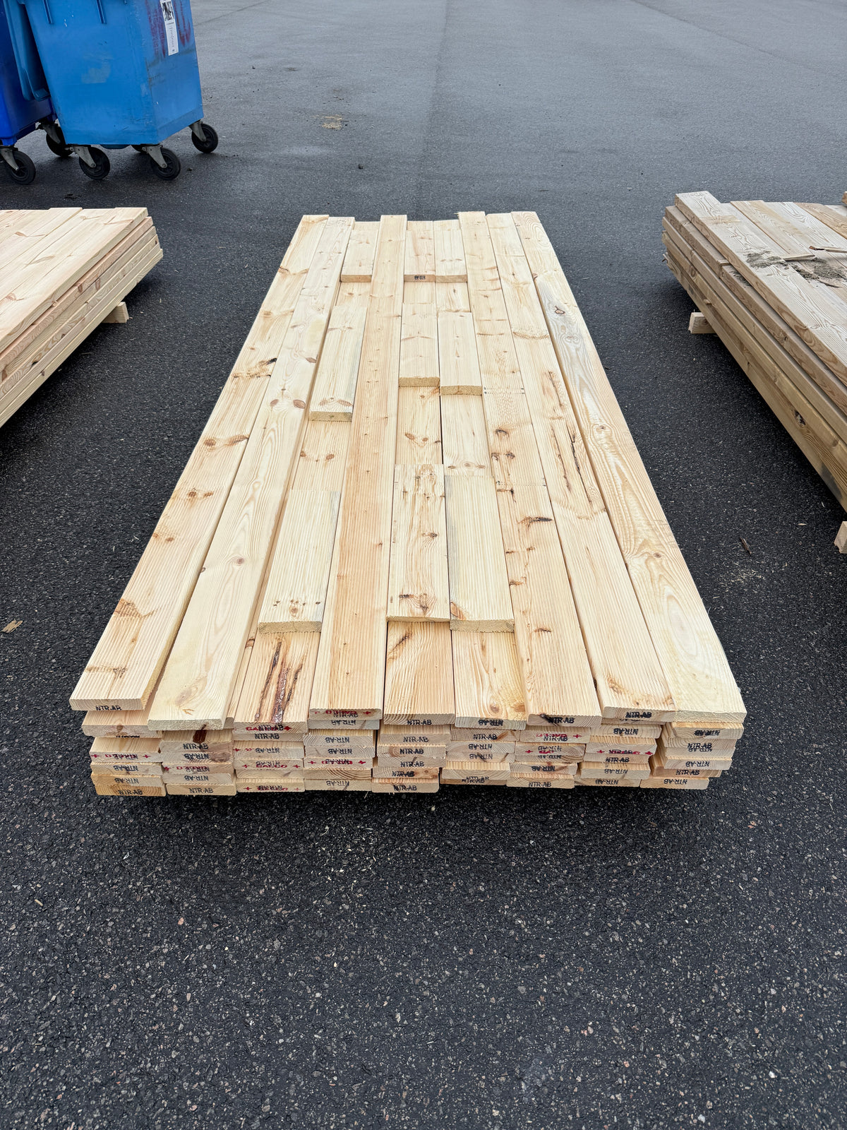 Paket Obehandlad Rillad Trall 28x120mm 3,00m 60st (Andra Sortering)