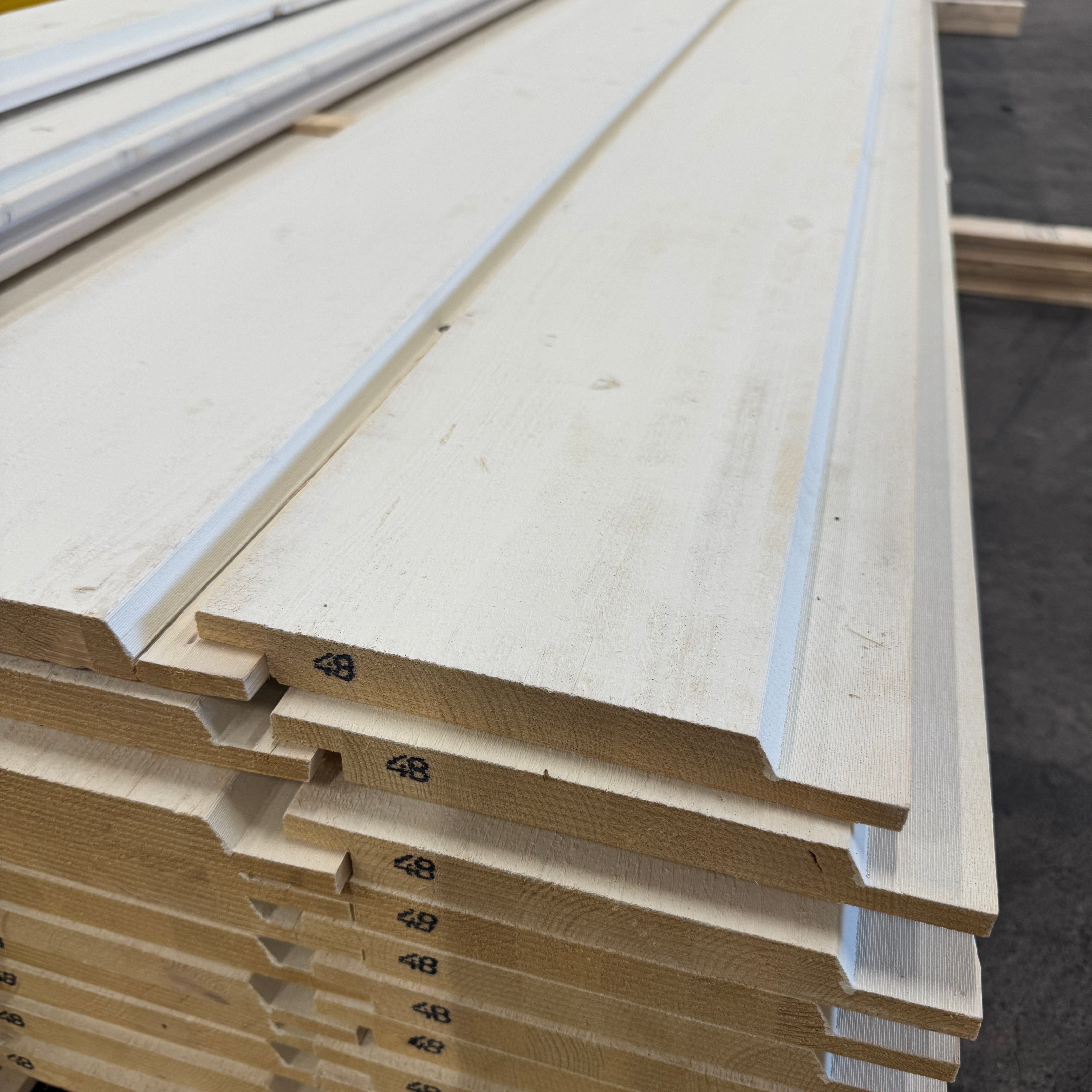 Paket Ytterpanel Limplan Enkelfas 25x225mm – 59 st (4,80 m, gran, grundmålad vit)