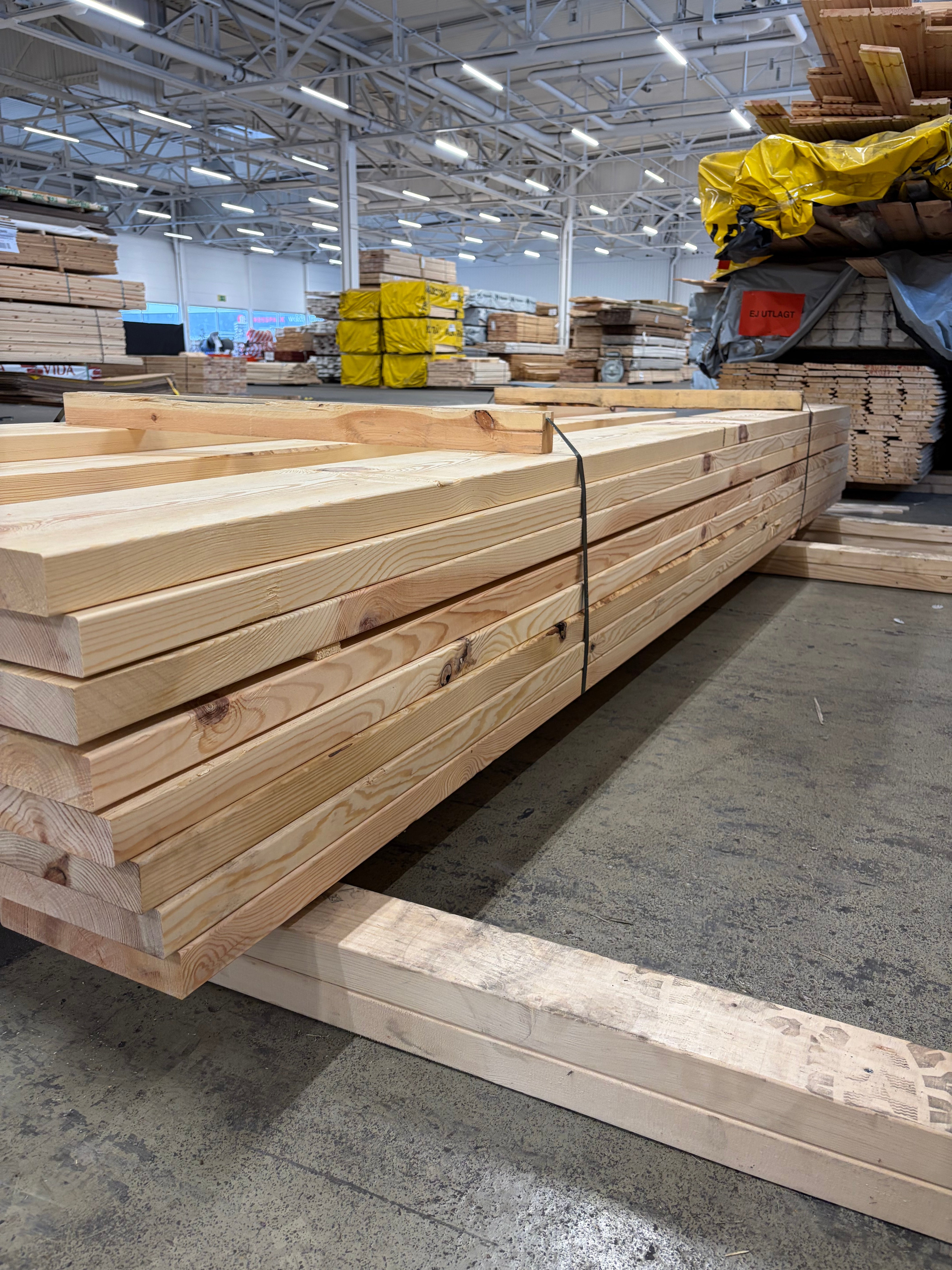 Paket Reglar 45×220 mm – 36 st (3,60 m, Furu)