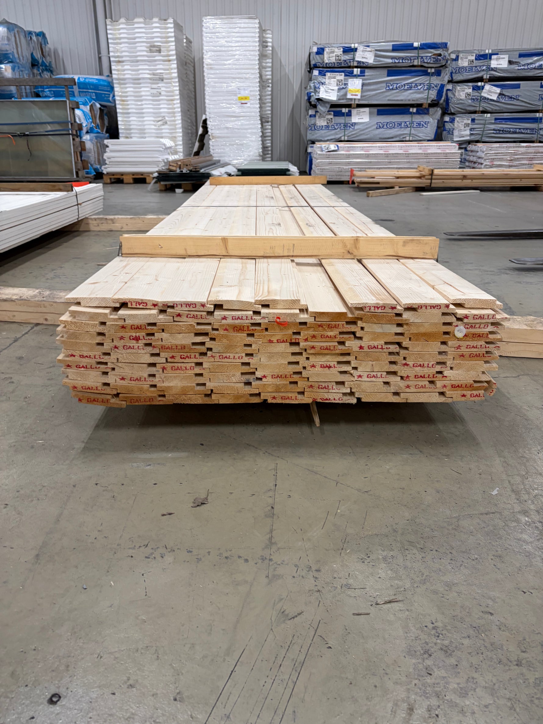 FOTAD PÅ HYVLADE SIDAN ISTÄLLET FÖR FINSÅGADE SIDAN Paket spontad panel 22x120 4,20 m 89 st - Spirec