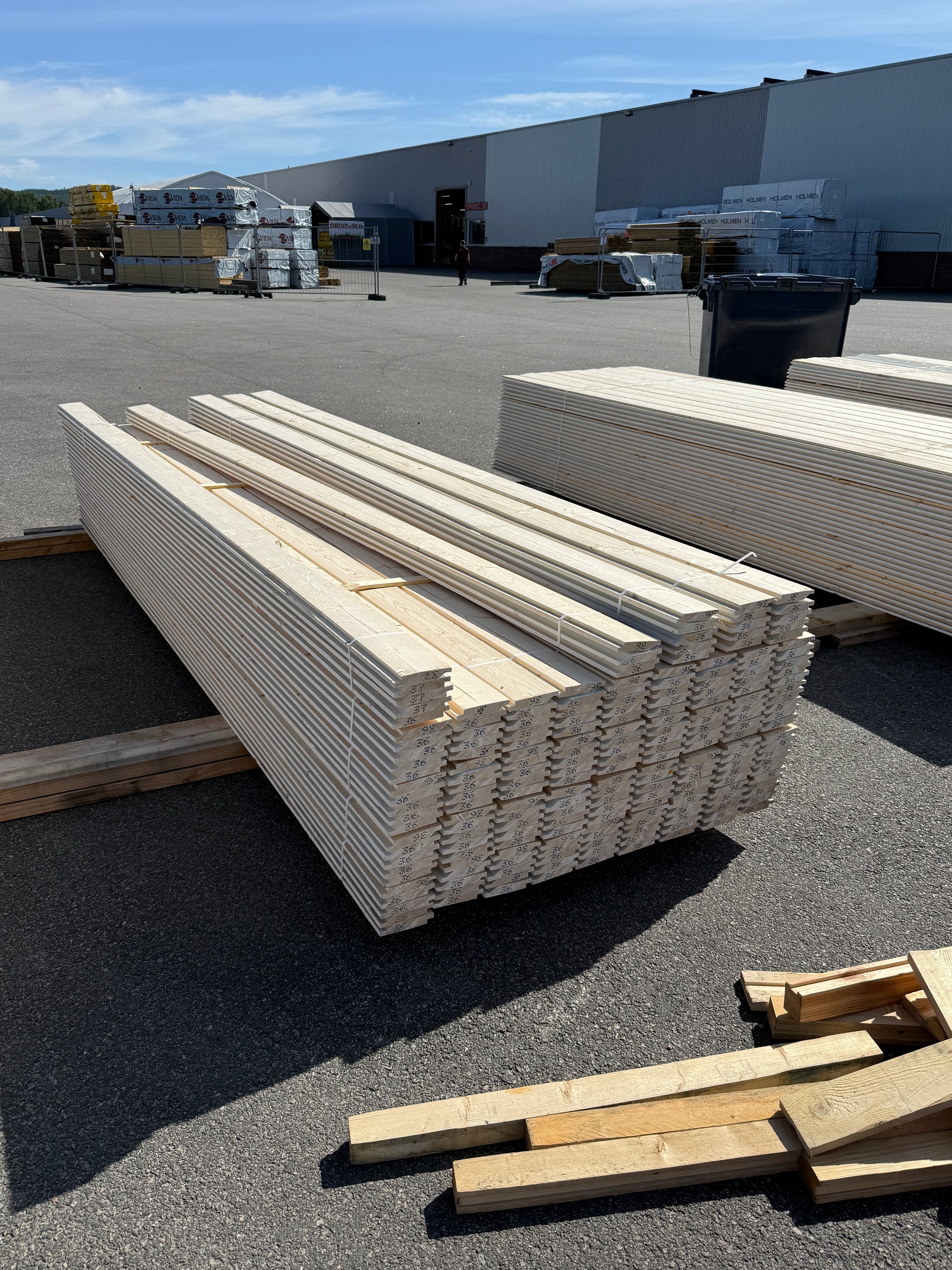 Paket Ytterpanel Enkelfas Halvspont 22x120mm, 203st 3.60m Grundmålad
