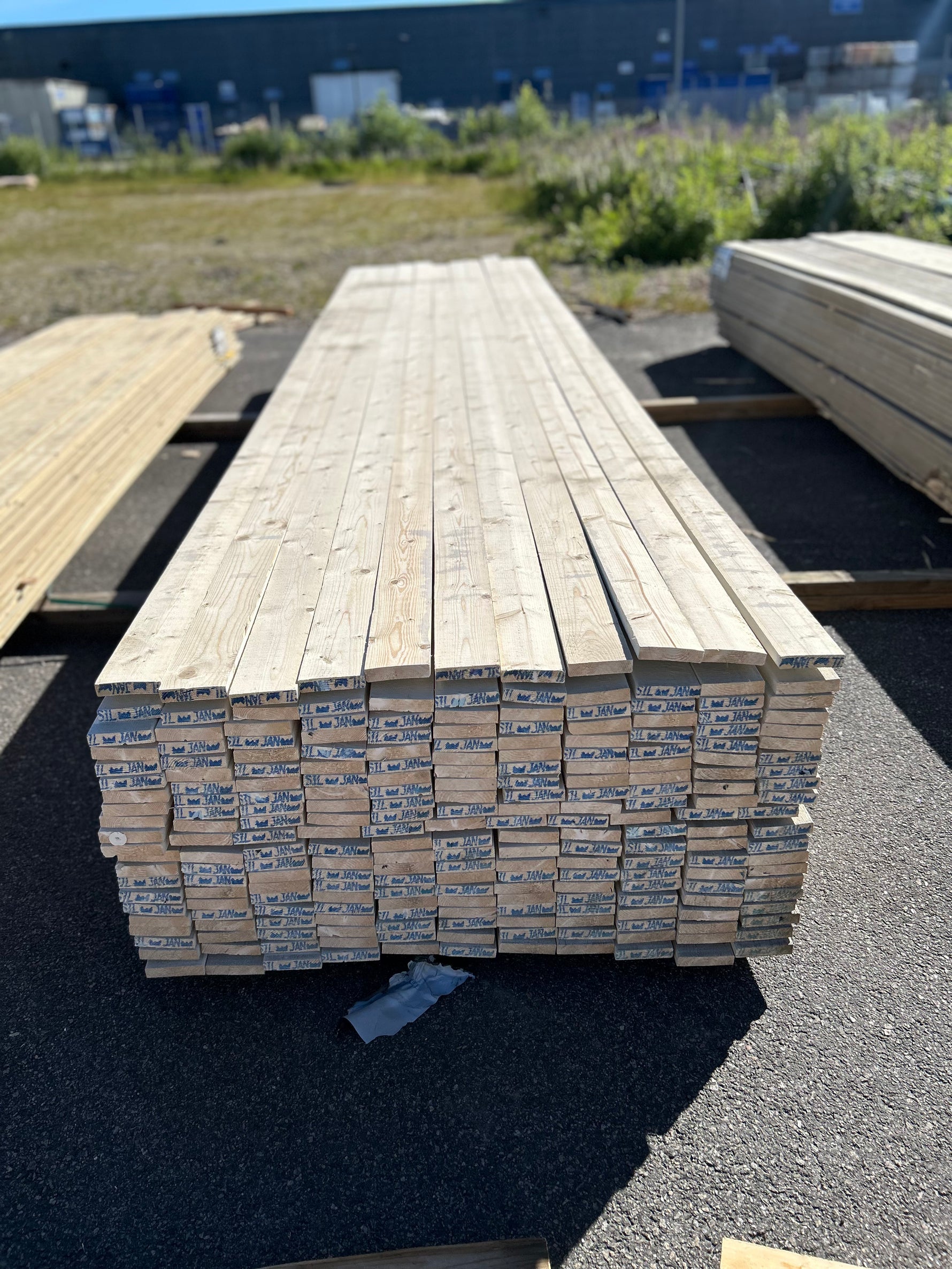 Paket Finsågade Brädor 22x95mm, 231st 4.80m Grundmålad