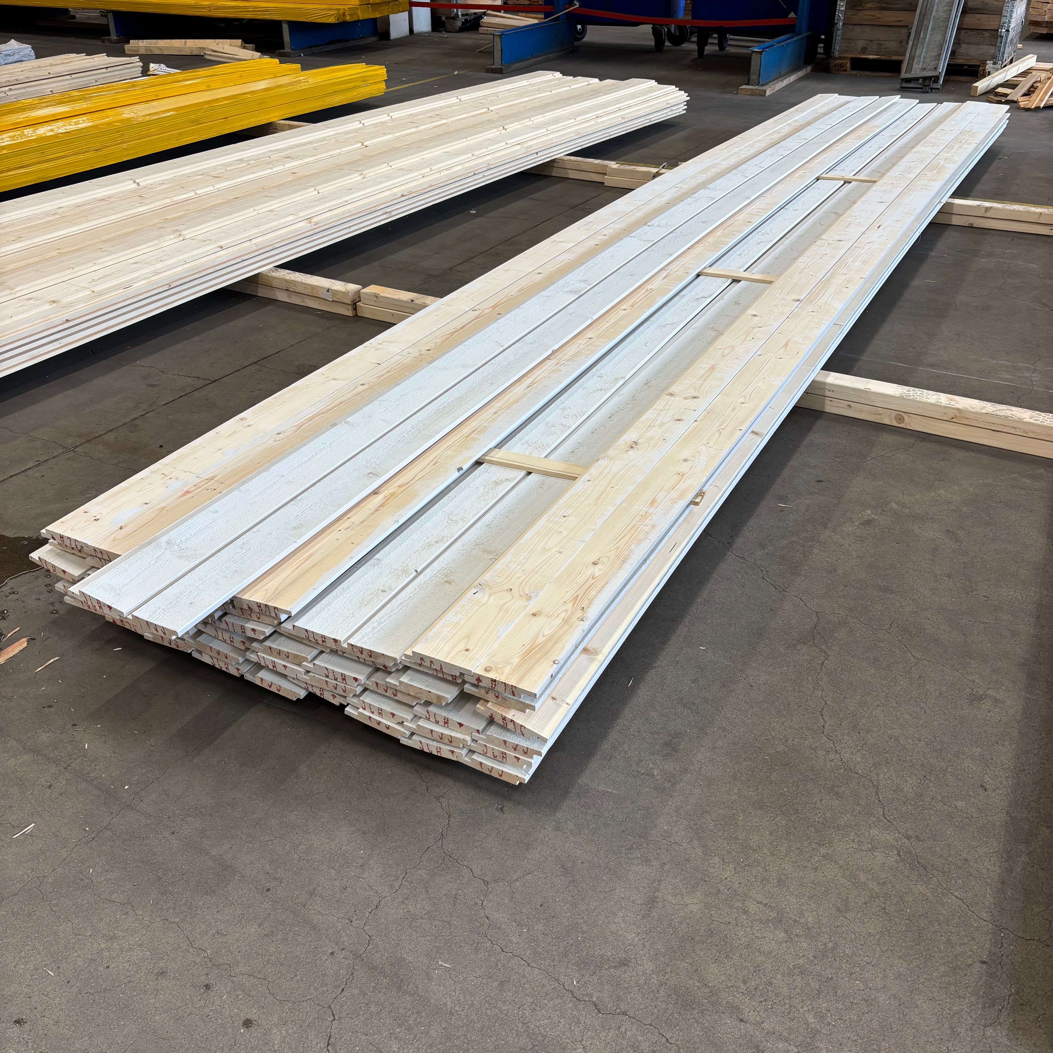 Paket Rak Falsad Spårpanel 22x120mm – 52 st (5,40 m, furu, vitmålad)