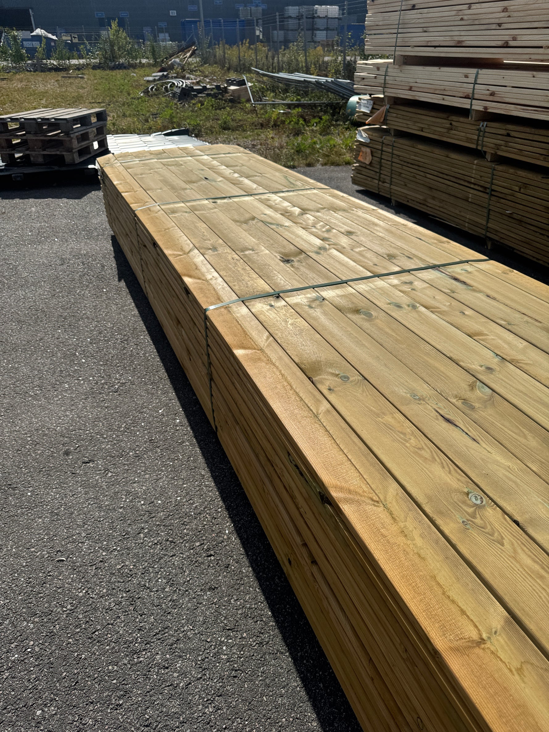 Paket Slät Trall 28x120 – 144st – 4.80 m – NTR AB – ANDRASORTERING