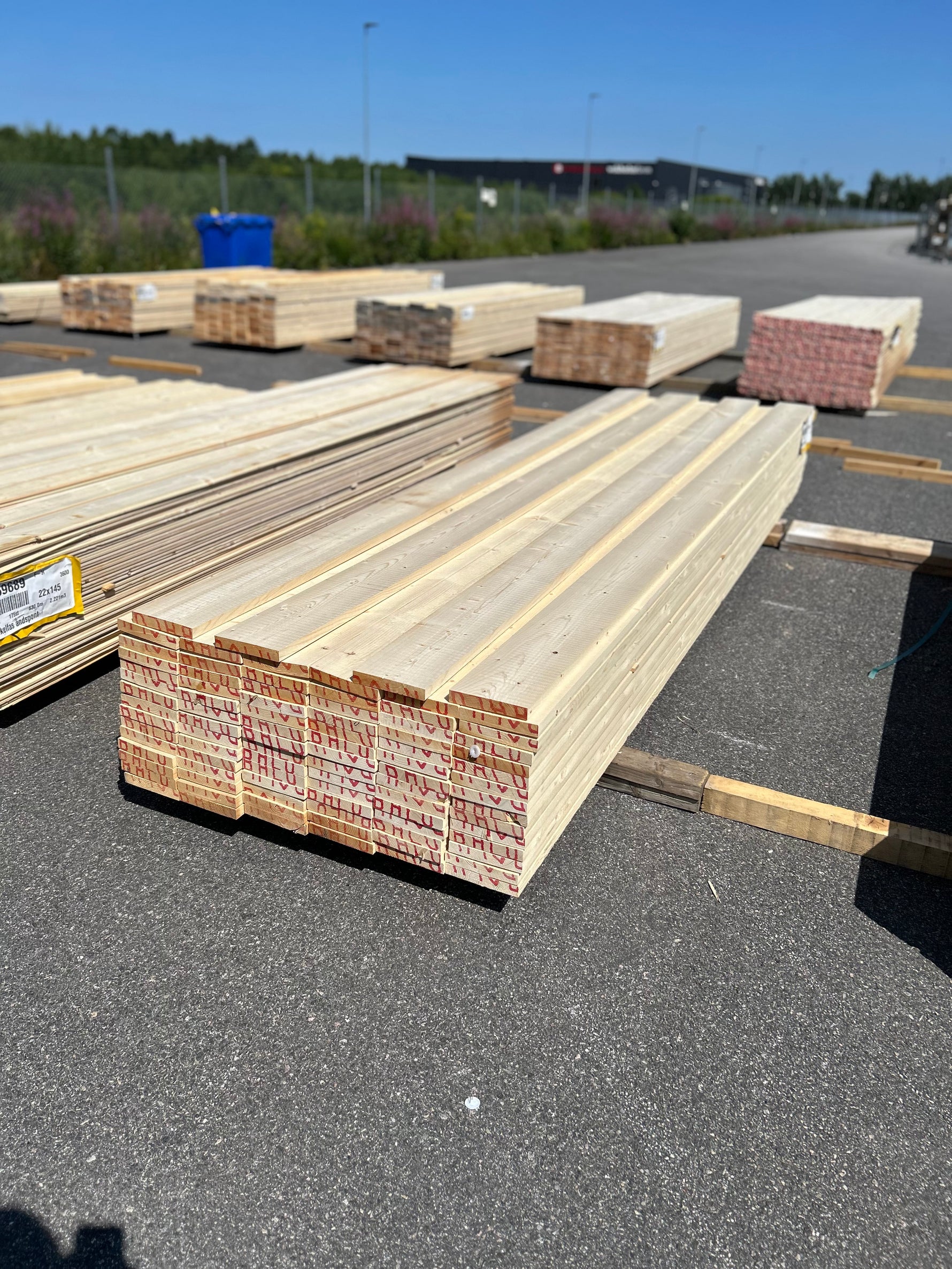 Paket Finsågade Brädor 28x170mm 88st 3.60m Obehandlade
