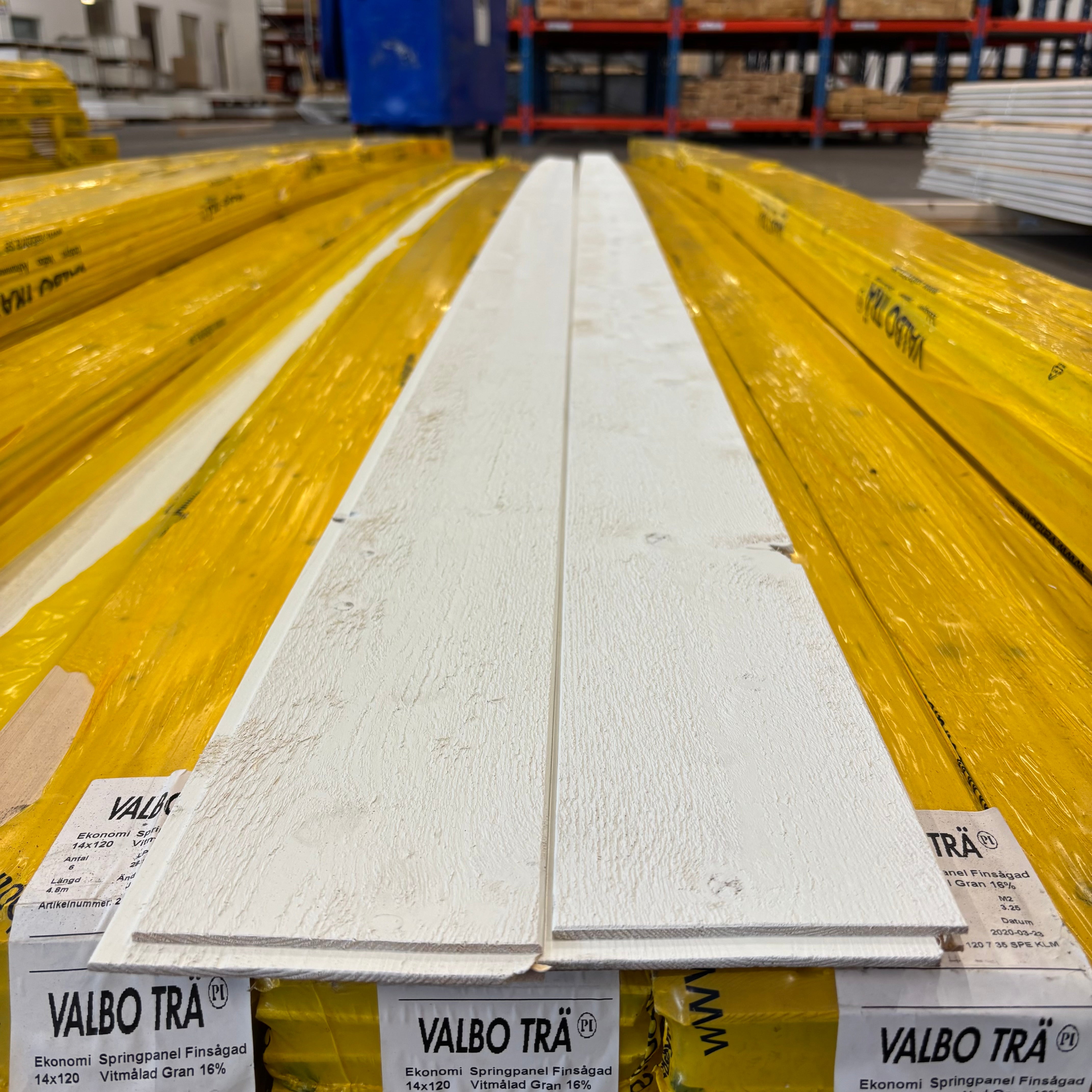 Paket Ekonomi Springpanel Finsågad 14x120 mm – Vitmålad Gran