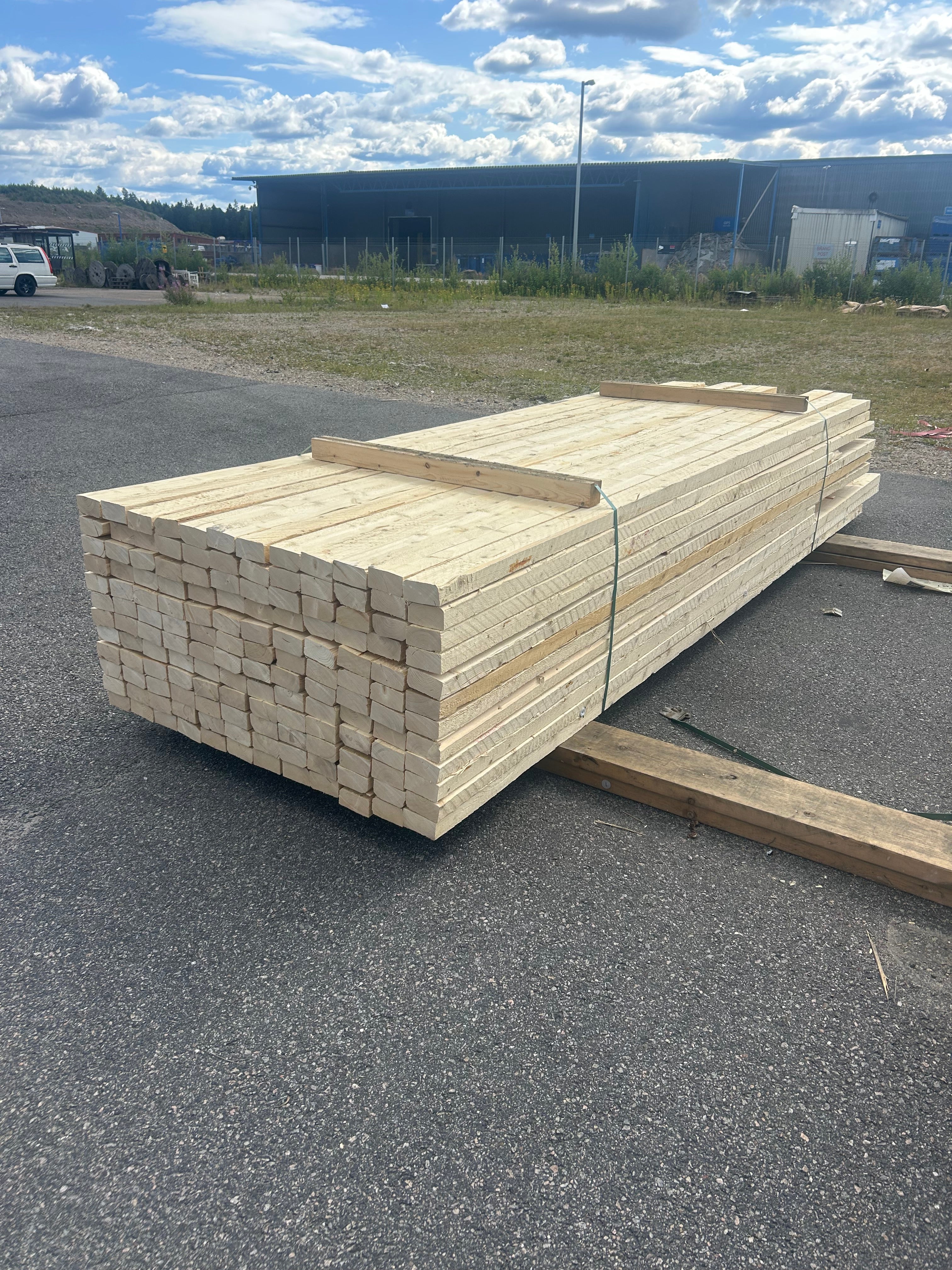 Paket Reglar 45x90mm 2,70-3,90m 144st Ohyvlat