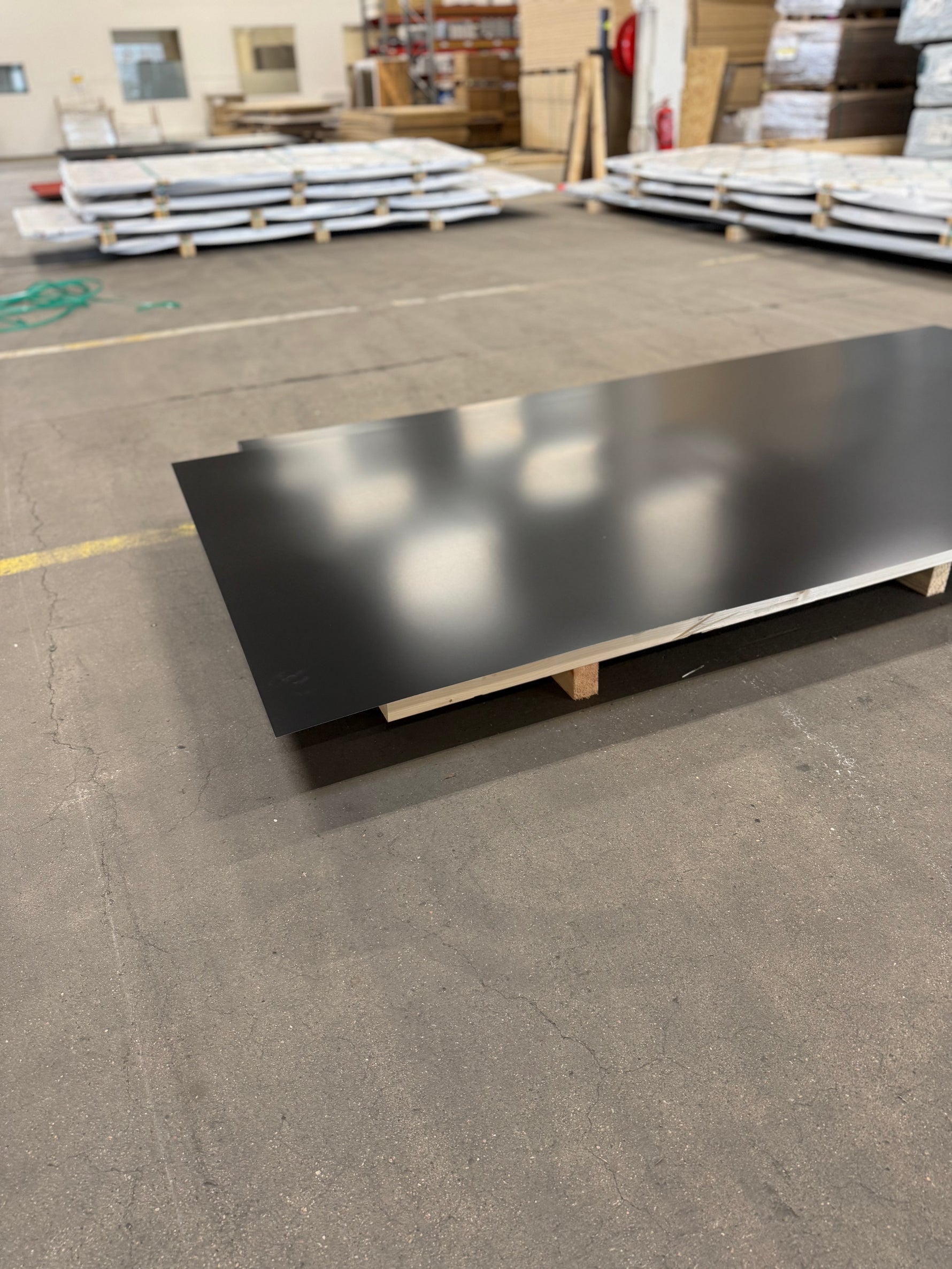Slätplåt 1230x2500mm- Svart 0,5mm - Spirec