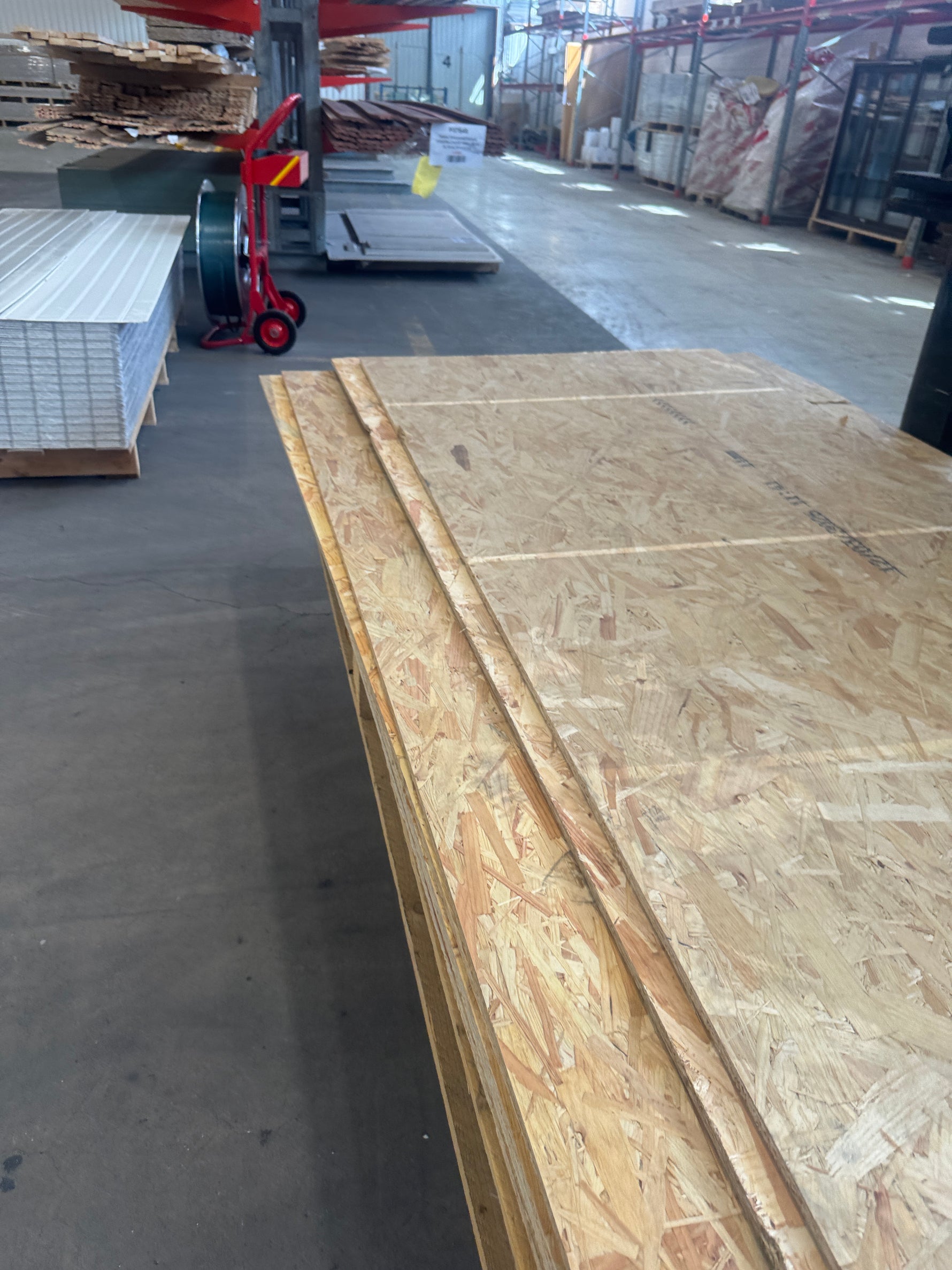 Parti OSB-skivor 11 mm kantskadade – 7 st