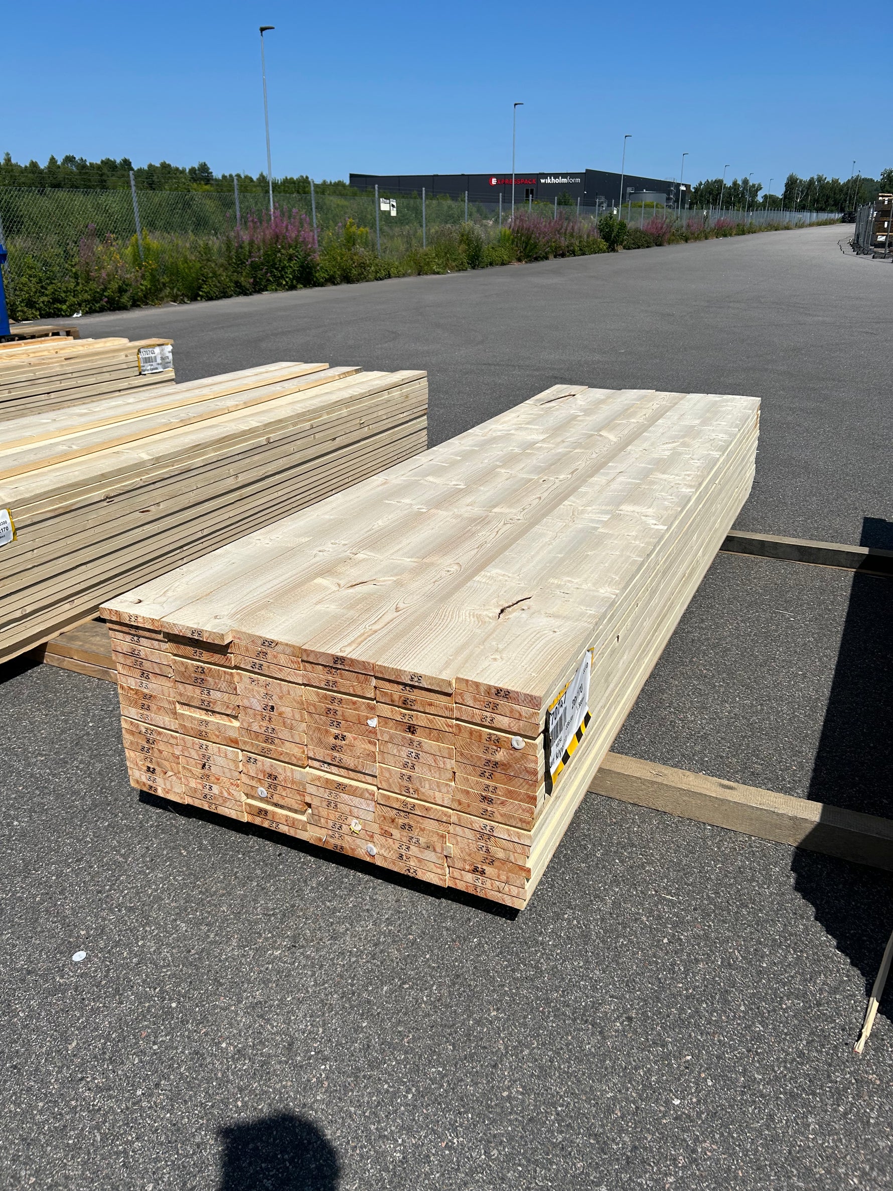 Paket Finsågade Brädor 28x170mm 102st 3.30m Obehandlade