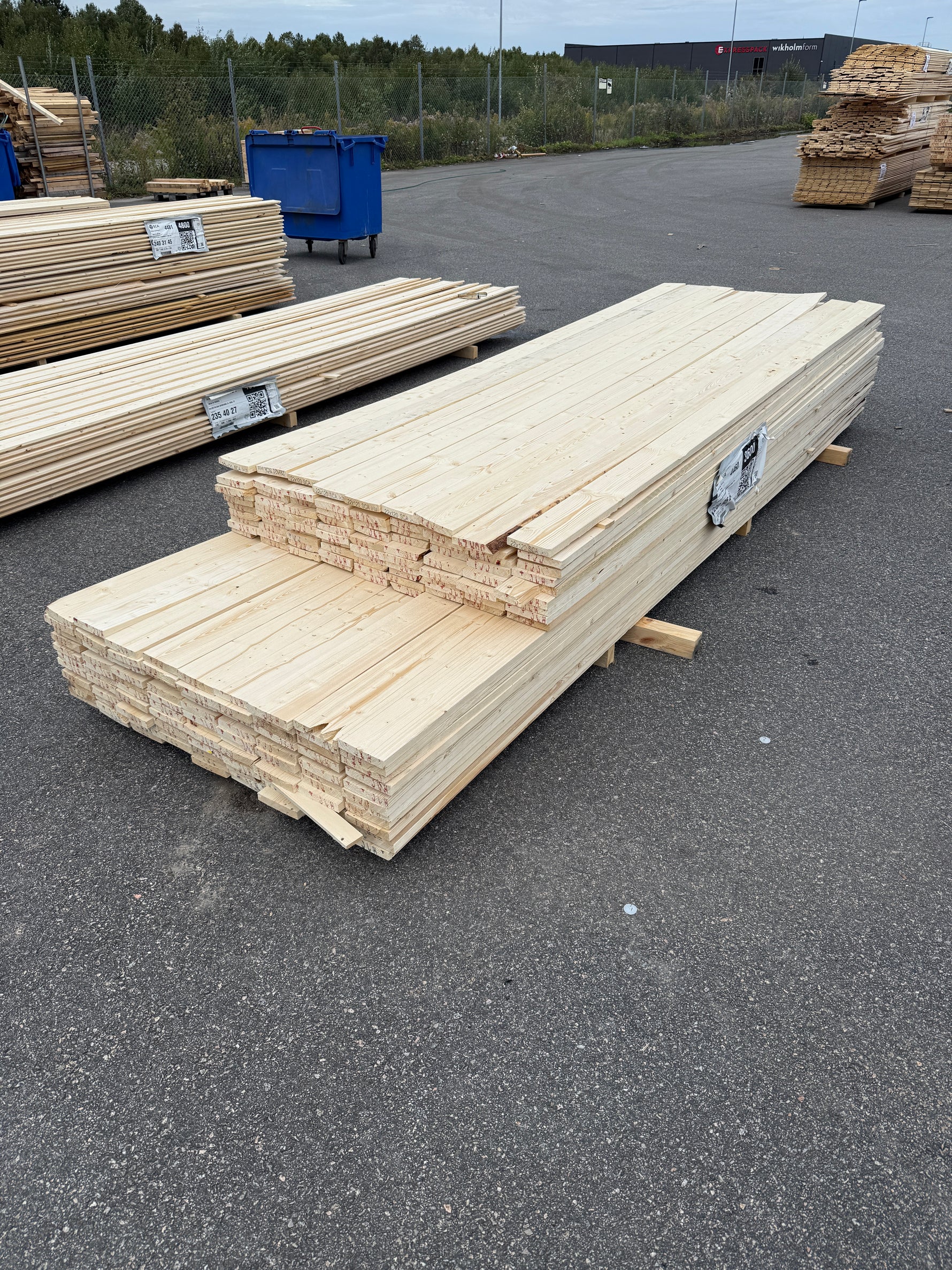 Paket Finsågade Brädor 22x120 mm – 3,00–3,60 m (Andra sortering)